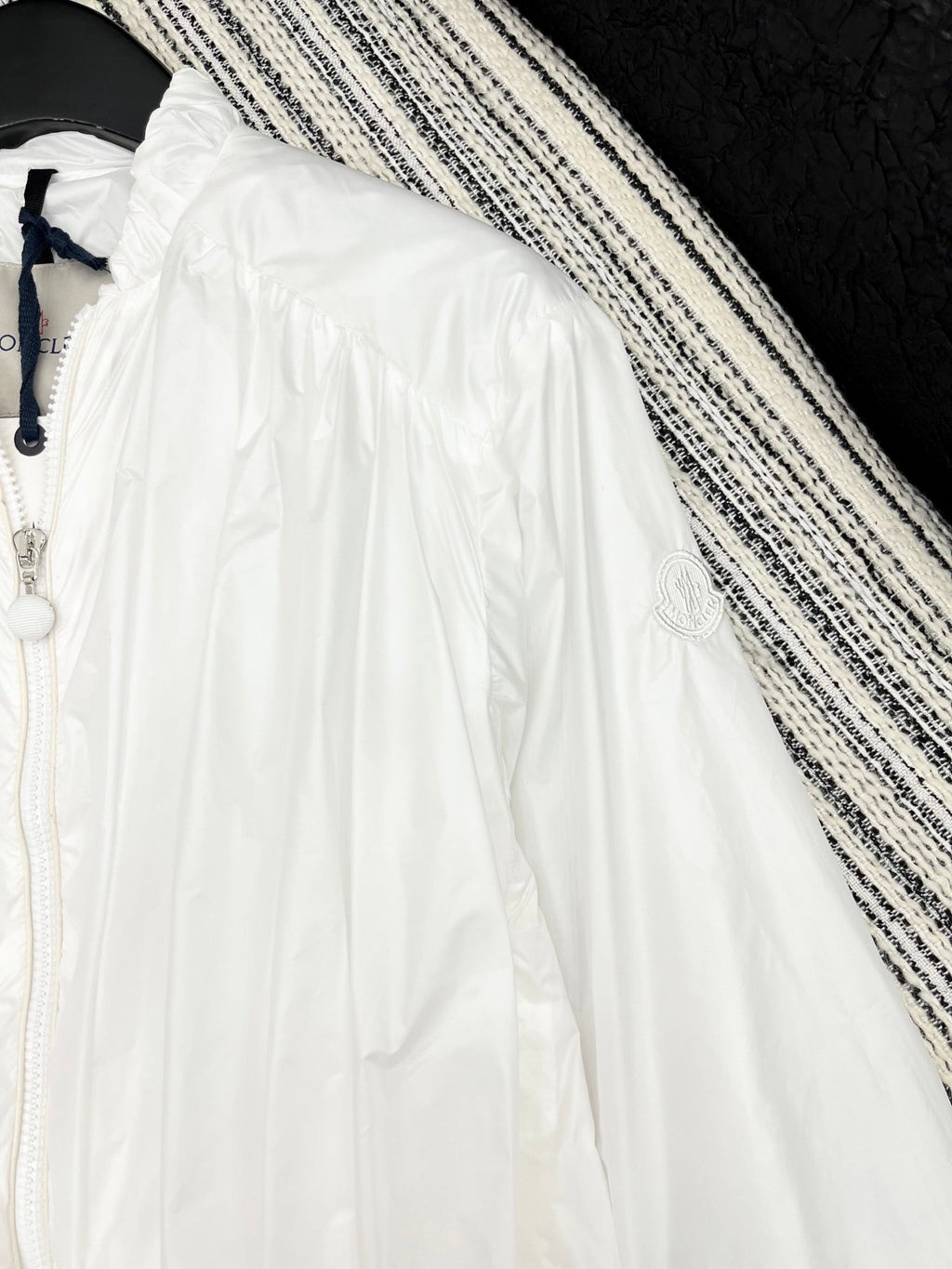MONCLER ZIP-UP JACKET WITH STAND COLLAR IN WHITE 267977