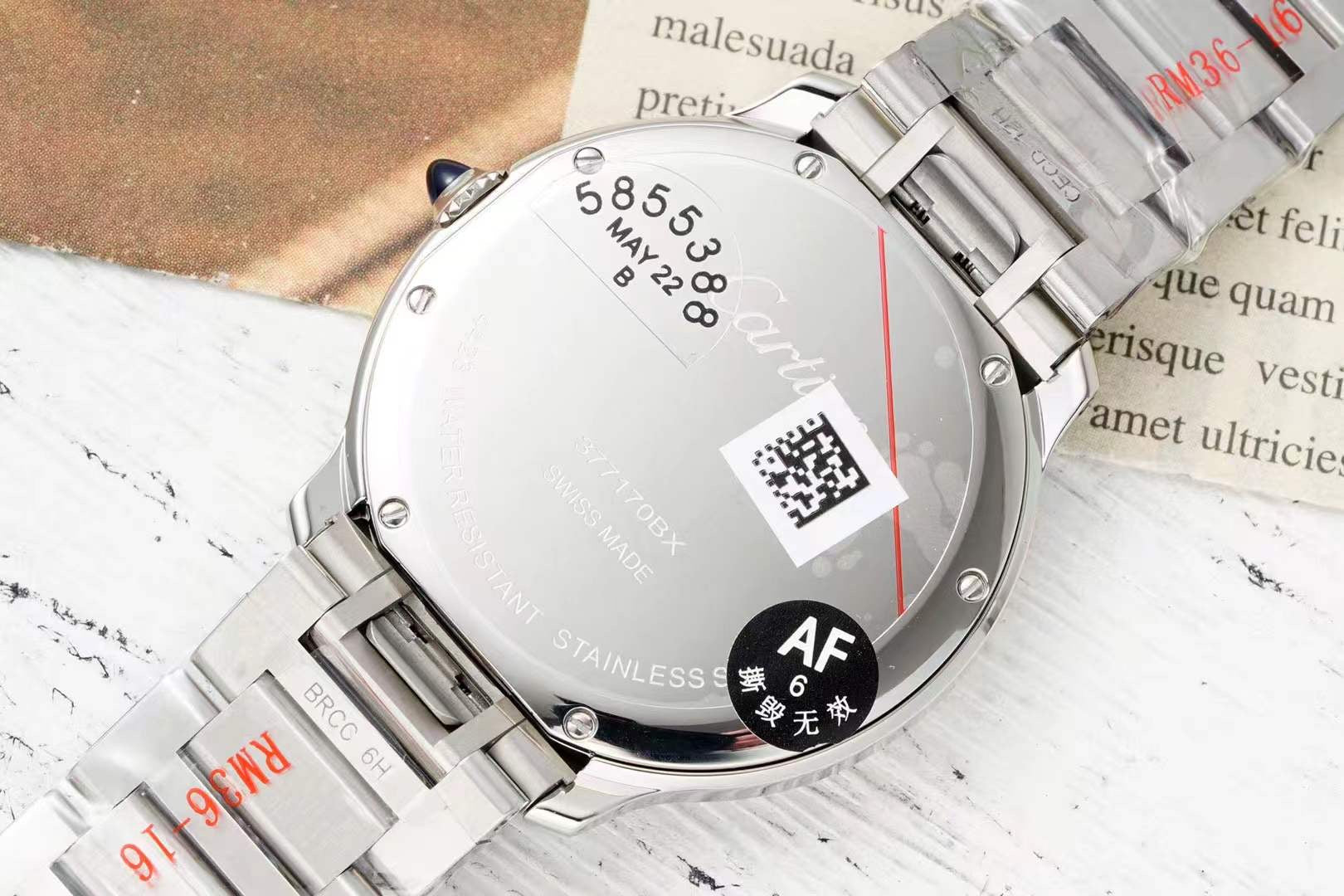 RONDE MUST DE CARTIER WATCH SILVER CASE AND GREEN DIAL WITH CRYSTALS