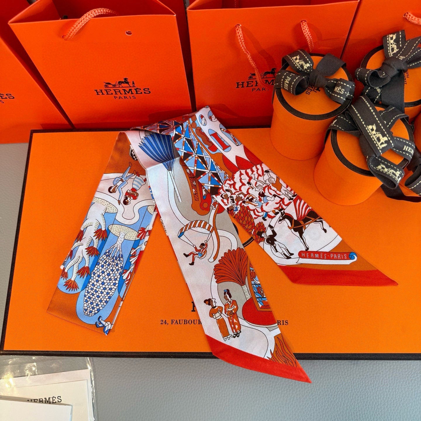 HERMES 25S SCARF 86 IN SILK 853142