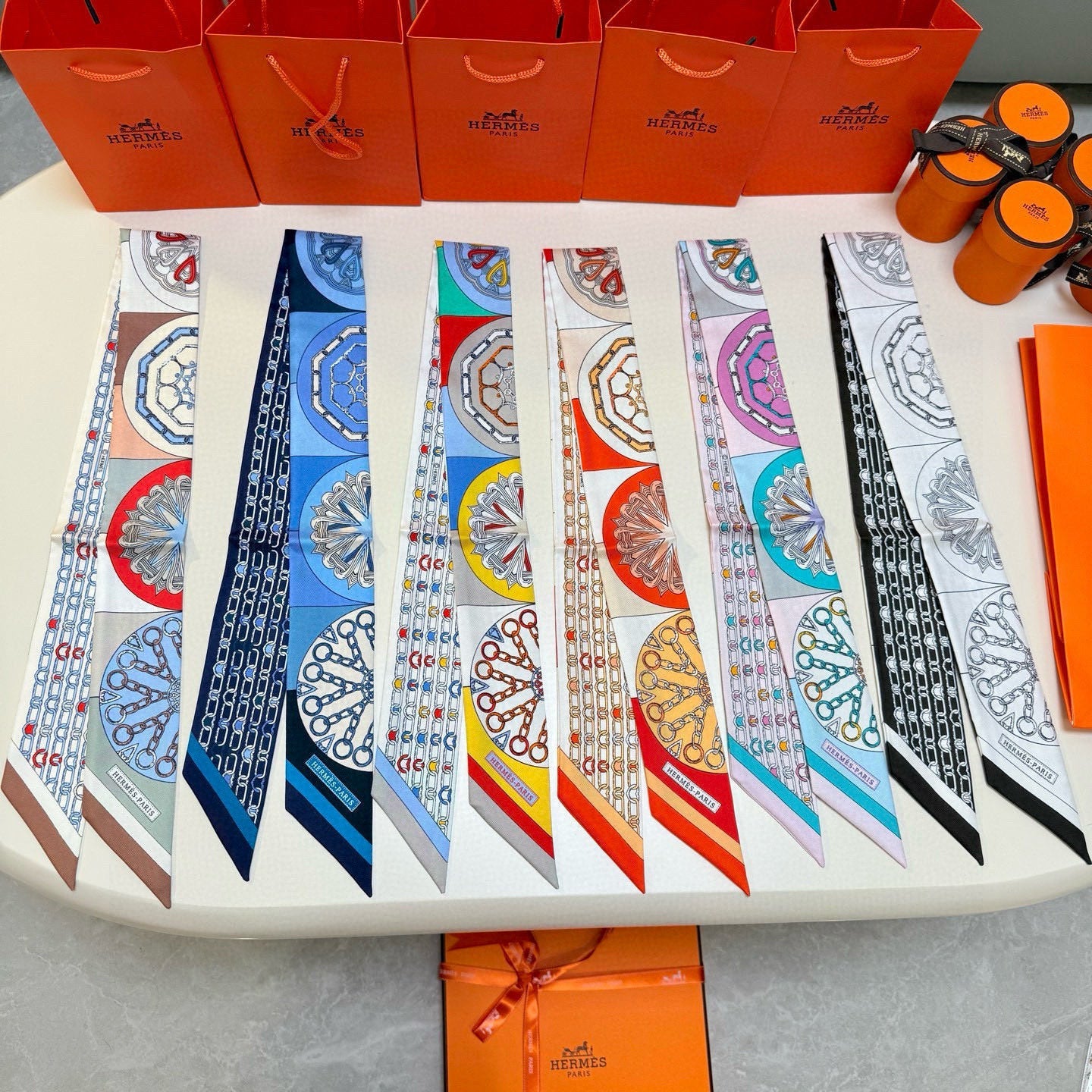 HERMES 25S SCARF 90 IN SILK 856725