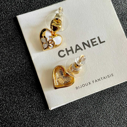 CHANEL 26S DOUBLE C HEART DROP EARRINGS WITH WHITE ENAMEL FLORAL DETAIL IN GOLD METAL 631910