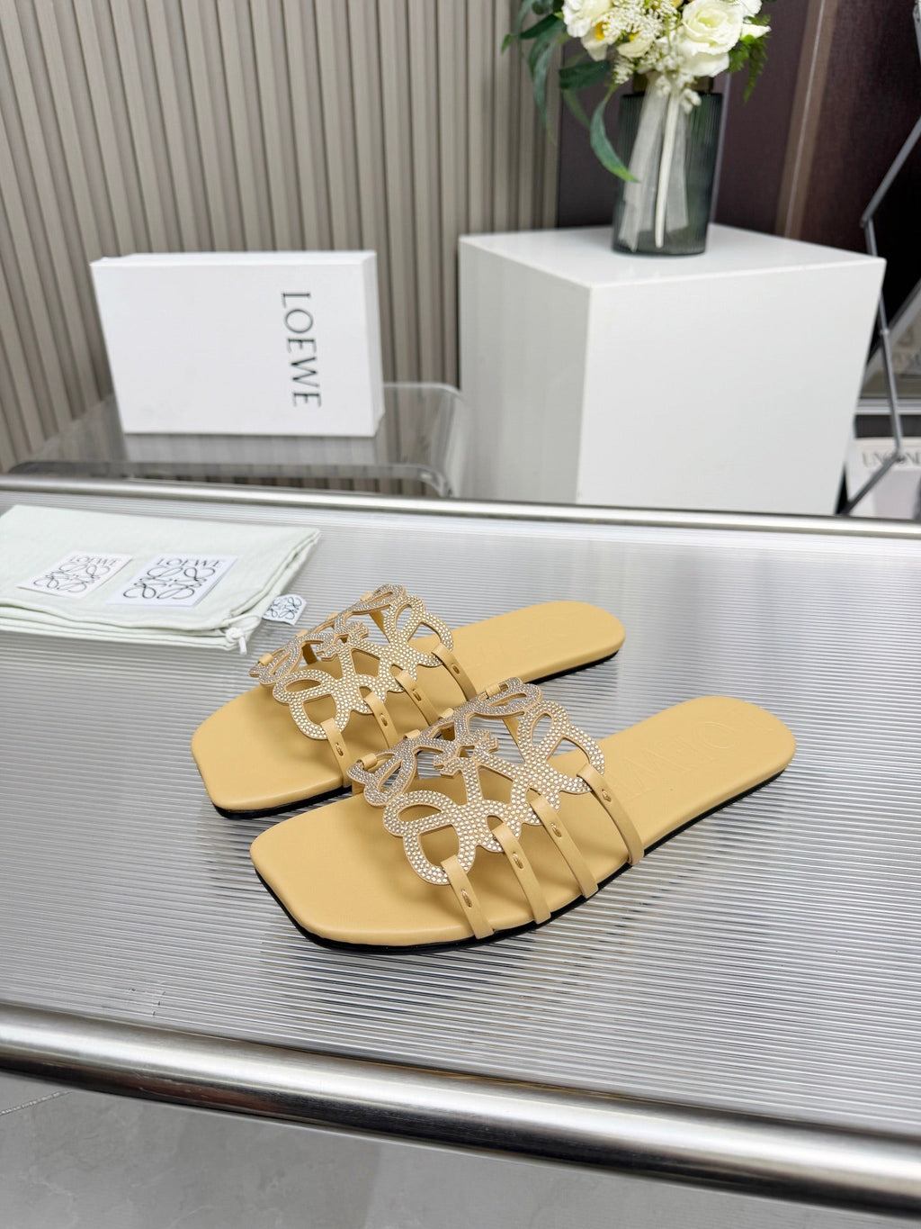 LOEWE 26S FLAT SANDALS IN WARM BEIGE CALFSKIN WITH CRYSTALS