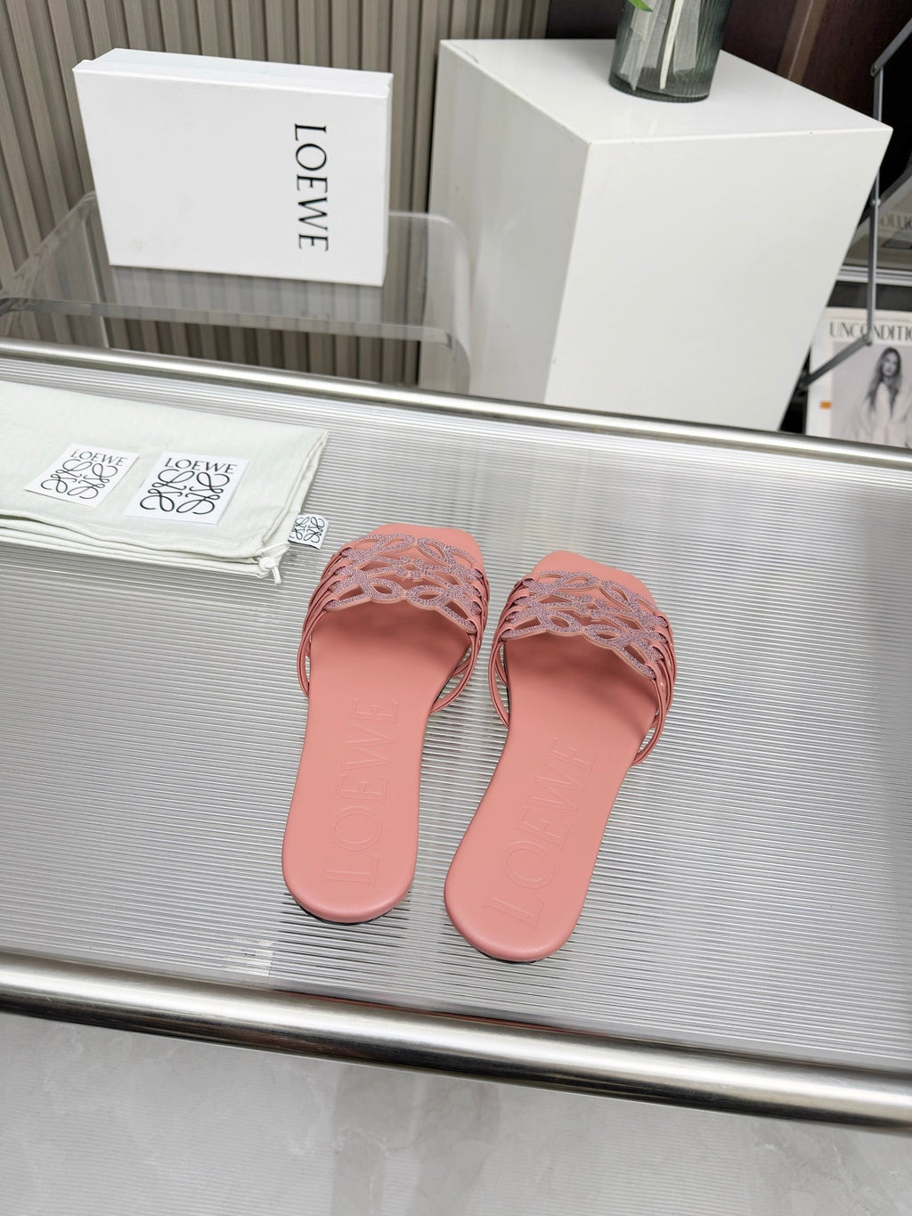 LOEWE 26S FLAT SANDALS IN PINK CALFSKIN WITH CRYSTALS