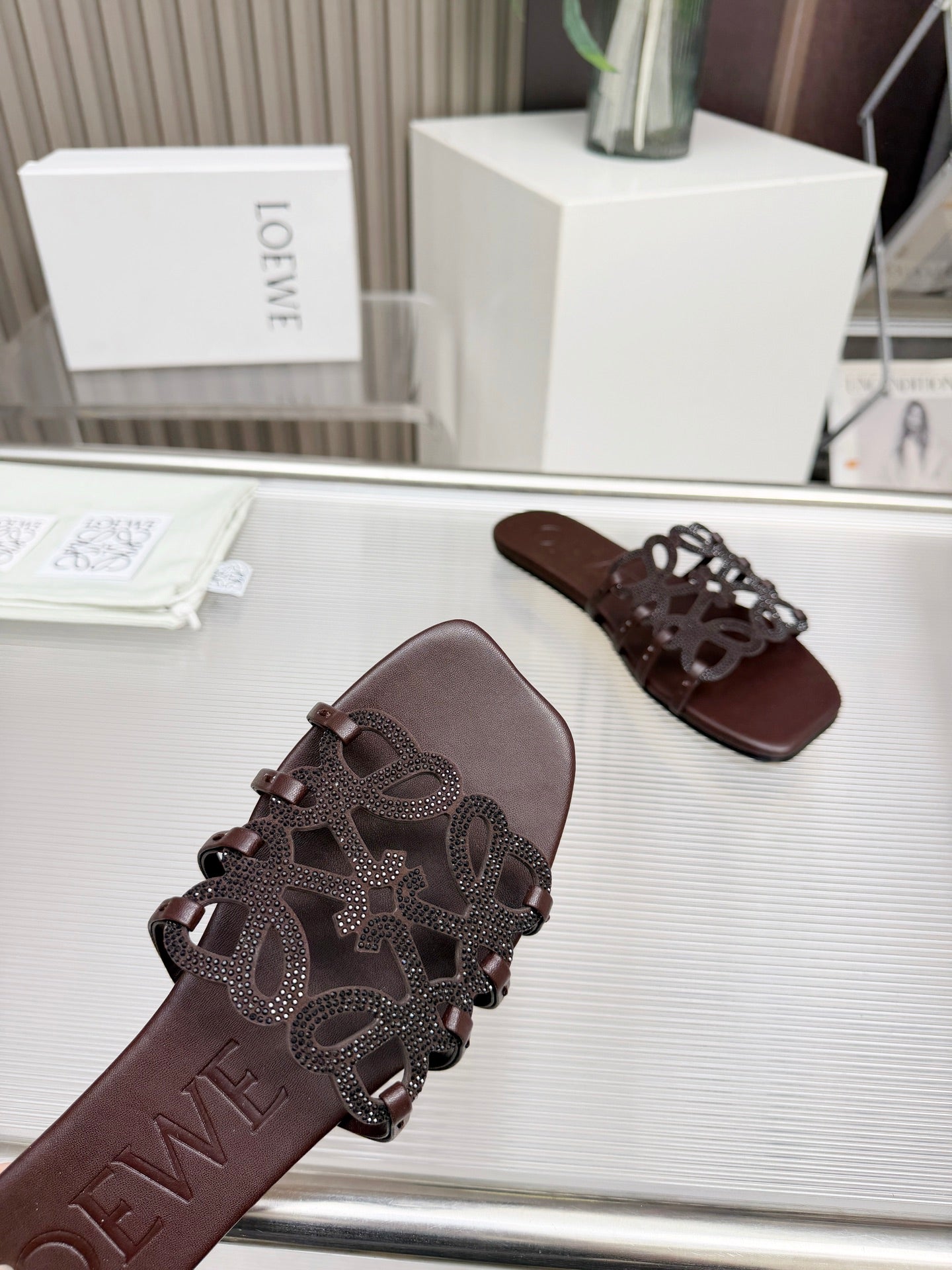 LOEWE 26S FLAT SANDALS IN DARK BROWN CALFSKIN WITH CRYSTALS