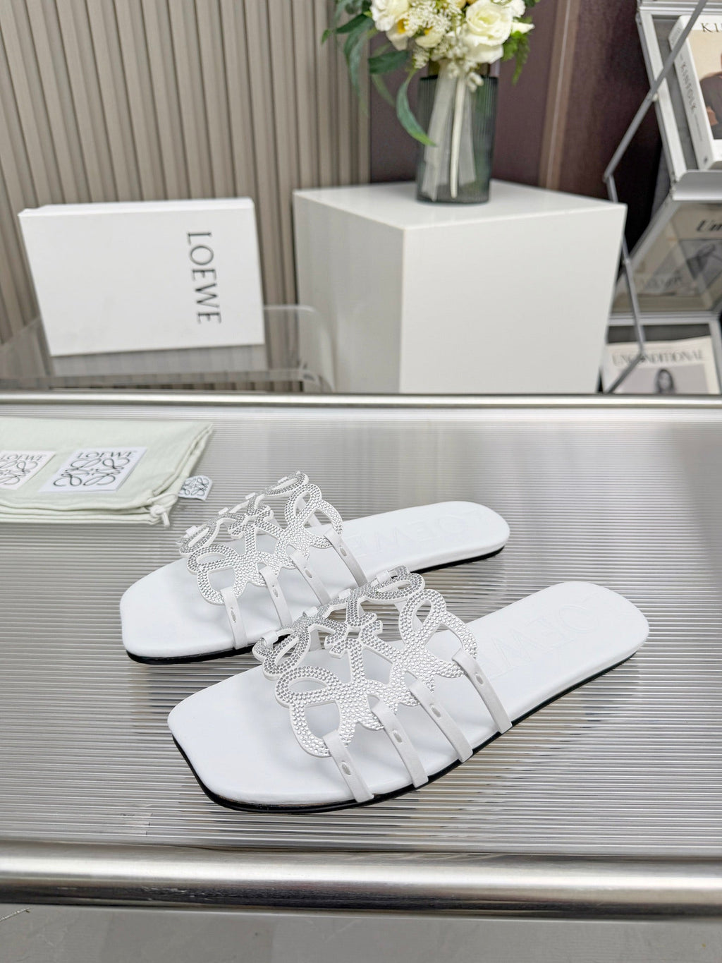 LOEWE 26S FLAT SANDALS IN WHITE CALFSKIN WITH CRYSTALS