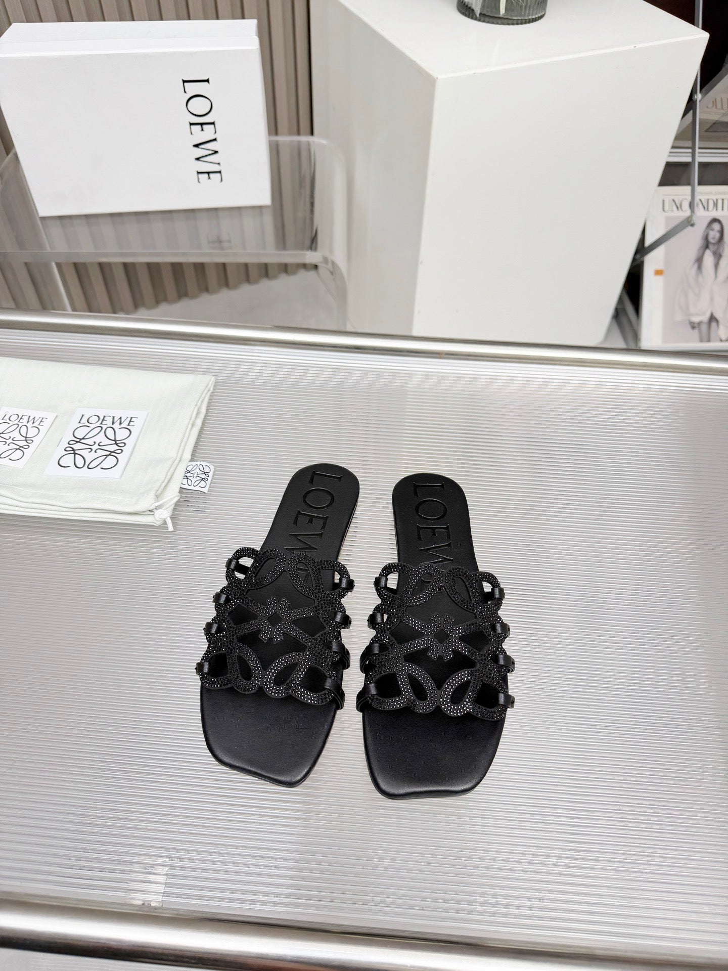 LOEWE 26S FLAT SANDALS IN BLACK CALFSKIN WITH CRYSTALS