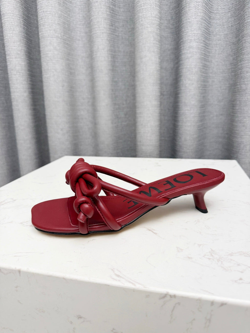 LOEWE 26S KITTEN HEEL KNOT SANDALS 45MM IN BURGUNDY RED CALFSKIN