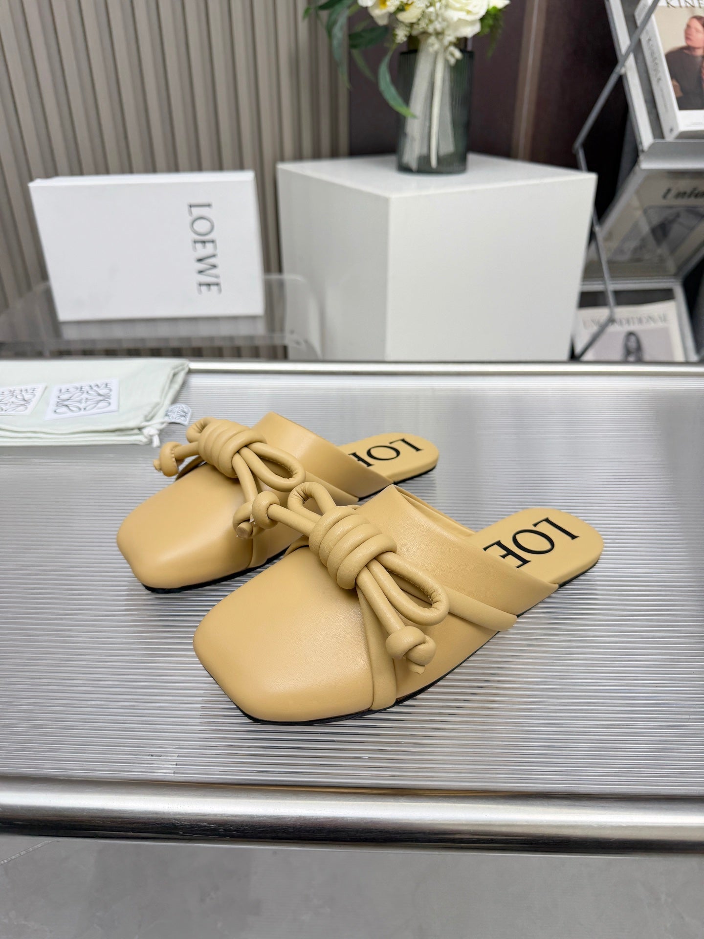 LOEWE 26S MULE LOAFERS IN WARM BEIGE CALFSKIN KNOT DETAIL