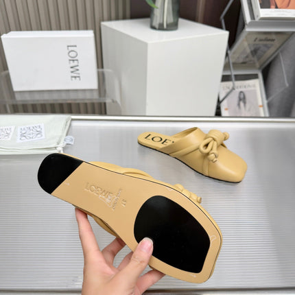LOEWE 26S MULE LOAFERS IN WARM BEIGE CALFSKIN KNOT DETAIL