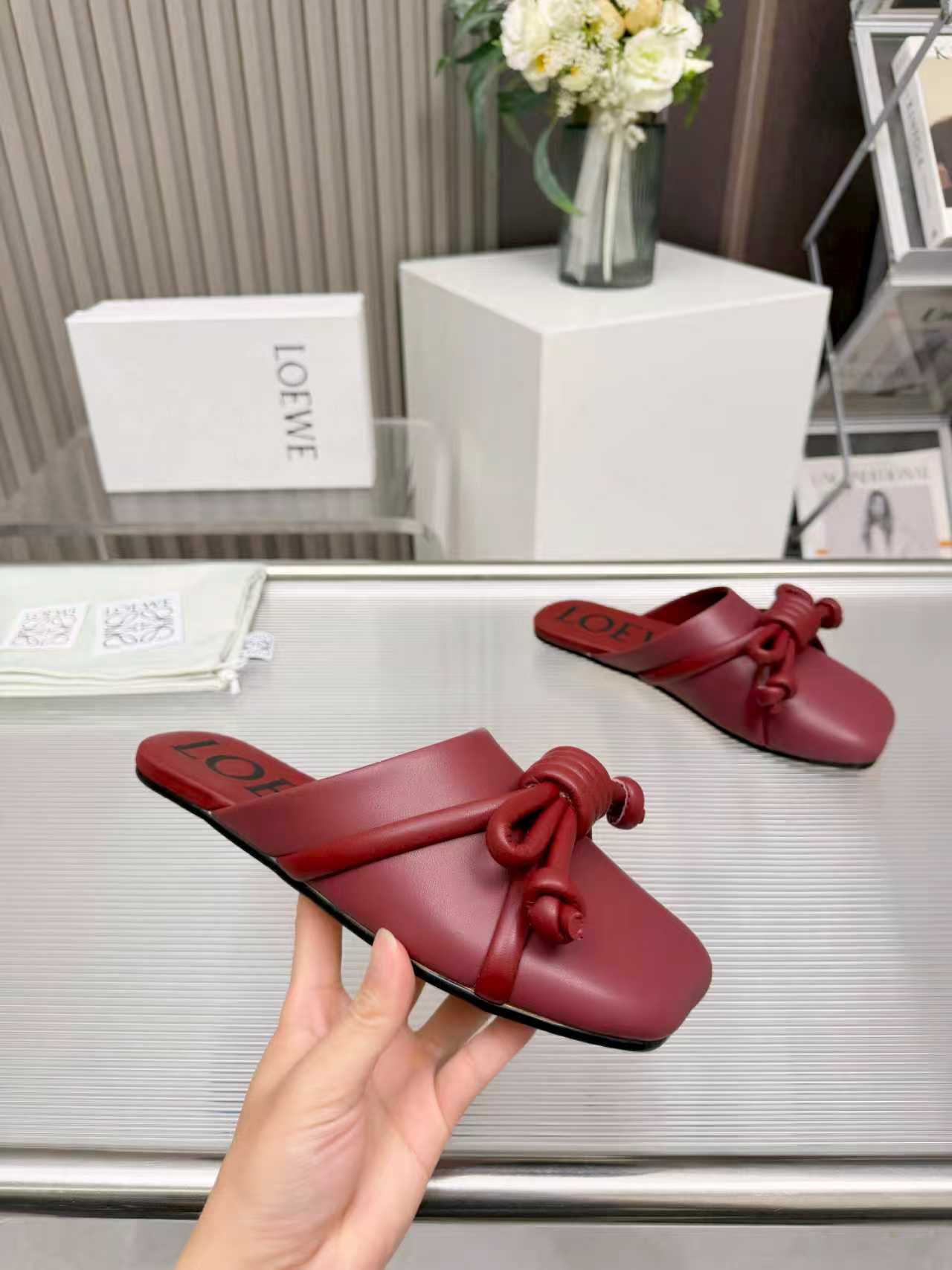 LOEWE 26S MULE LOAFERS IN BURGUNDY RED CALFSKIN KNOT DETAIL