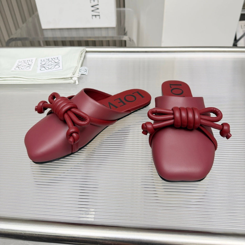 LOEWE 26S MULE LOAFERS IN BURGUNDY RED CALFSKIN KNOT DETAIL