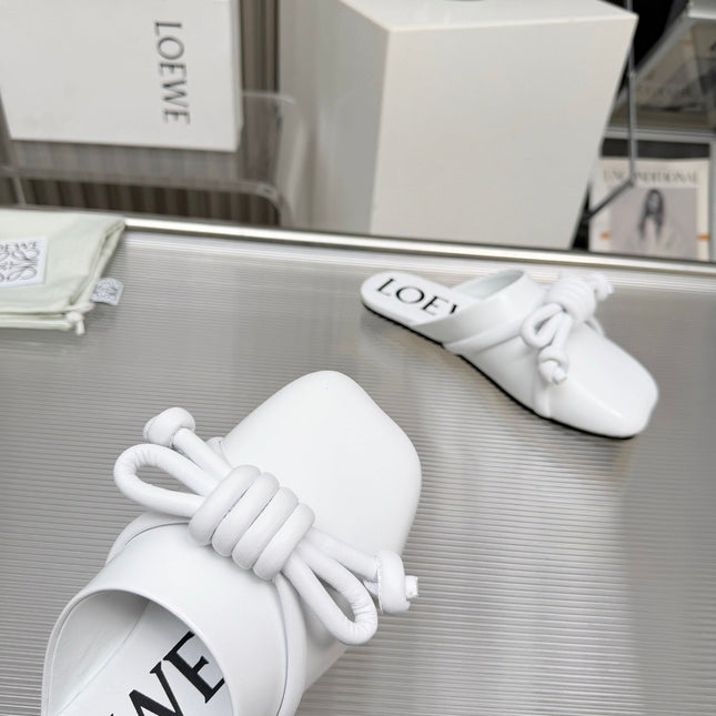 LOEWE 26S MULE LOAFERS IN WHITE CALFSKIN KNOT DETAIL