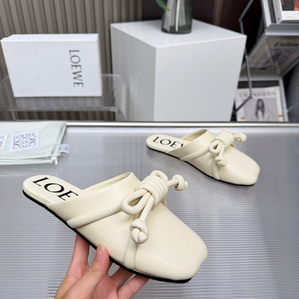 LOEWE 26S MULE LOAFERS IN IVORY WHITE CALFSKIN KNOT DETAIL
