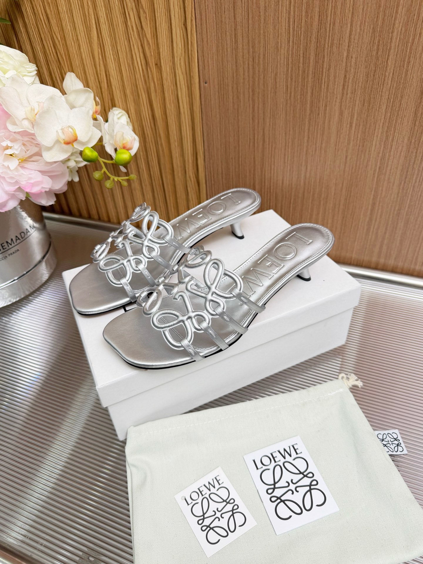 LOEWE 26S PETAL ANAGRAM KITTEN HEEL SANDALS 45MM IN SILVER SOFT CALFSKIN
