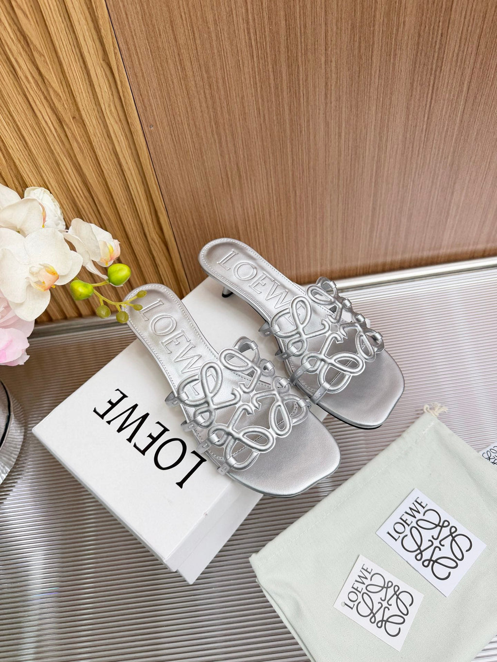 LOEWE 26S PETAL ANAGRAM KITTEN HEEL SANDALS 45MM IN SILVER SOFT CALFSKIN