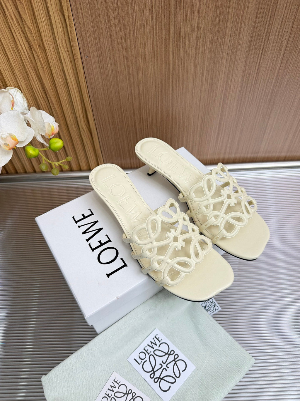 LOEWE 26S PETAL ANAGRAM KITTEN HEEL SANDALS 45MM IN CREAM WHITE SOFT CALFSKIN