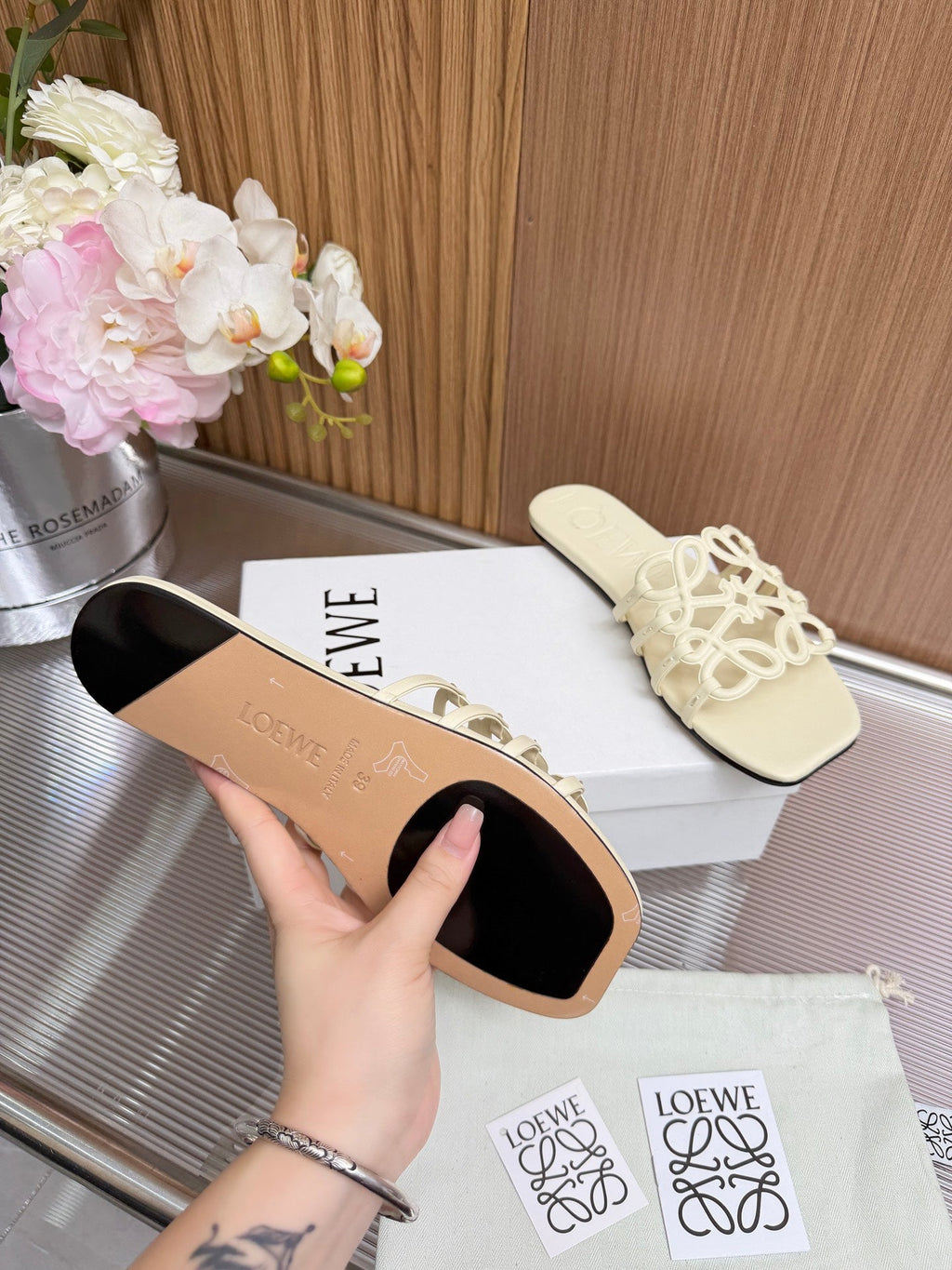 LOEWE 26S PETAL ANAGRAM SLIDE IN CREAM WHITE SOFT CALFSKIN