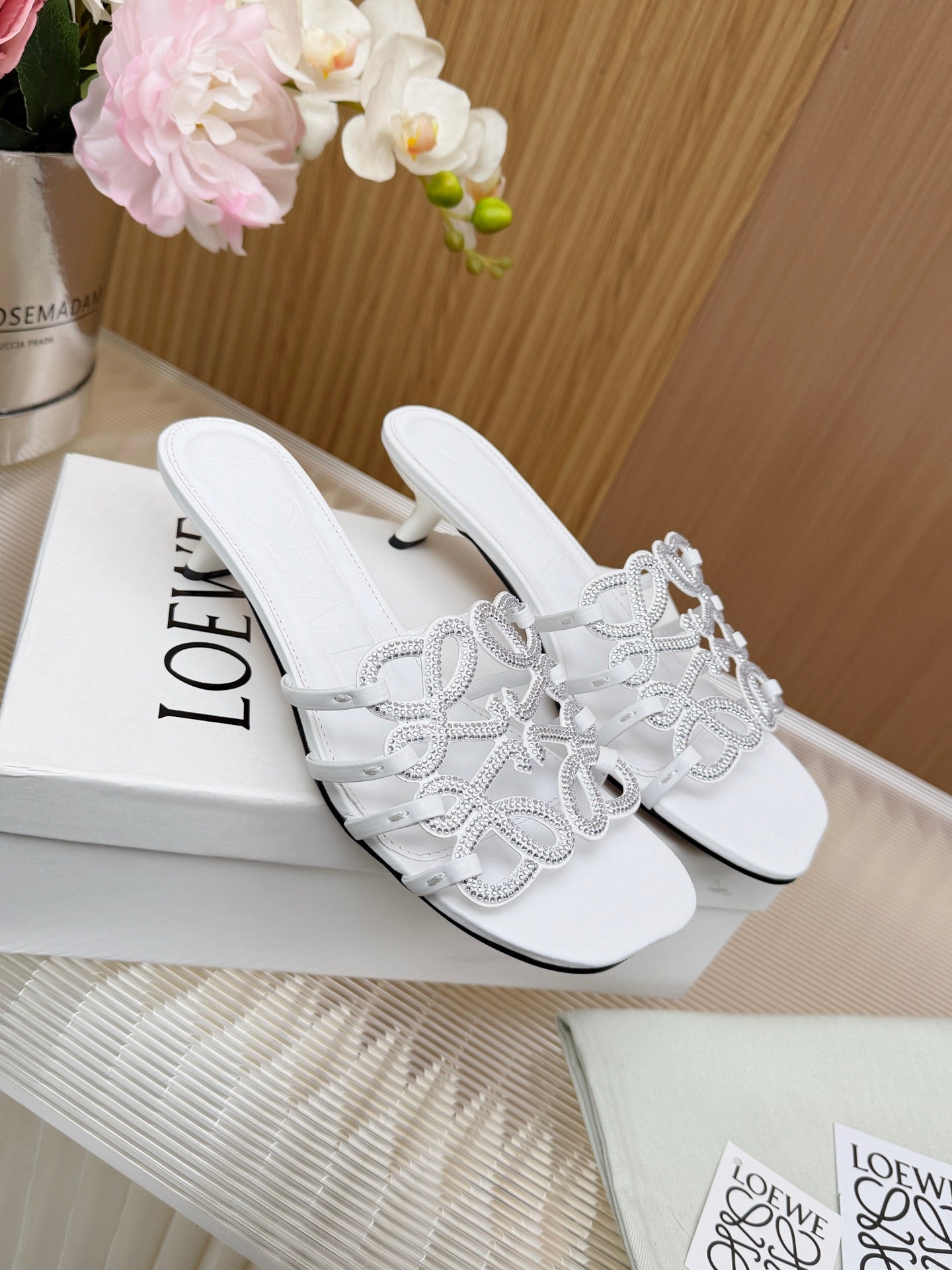 LOEWE 26S PETAL ANAGRAM SLIDE 45MM IN WHITE SOFT CALFSKIN WITH CRYSTALS