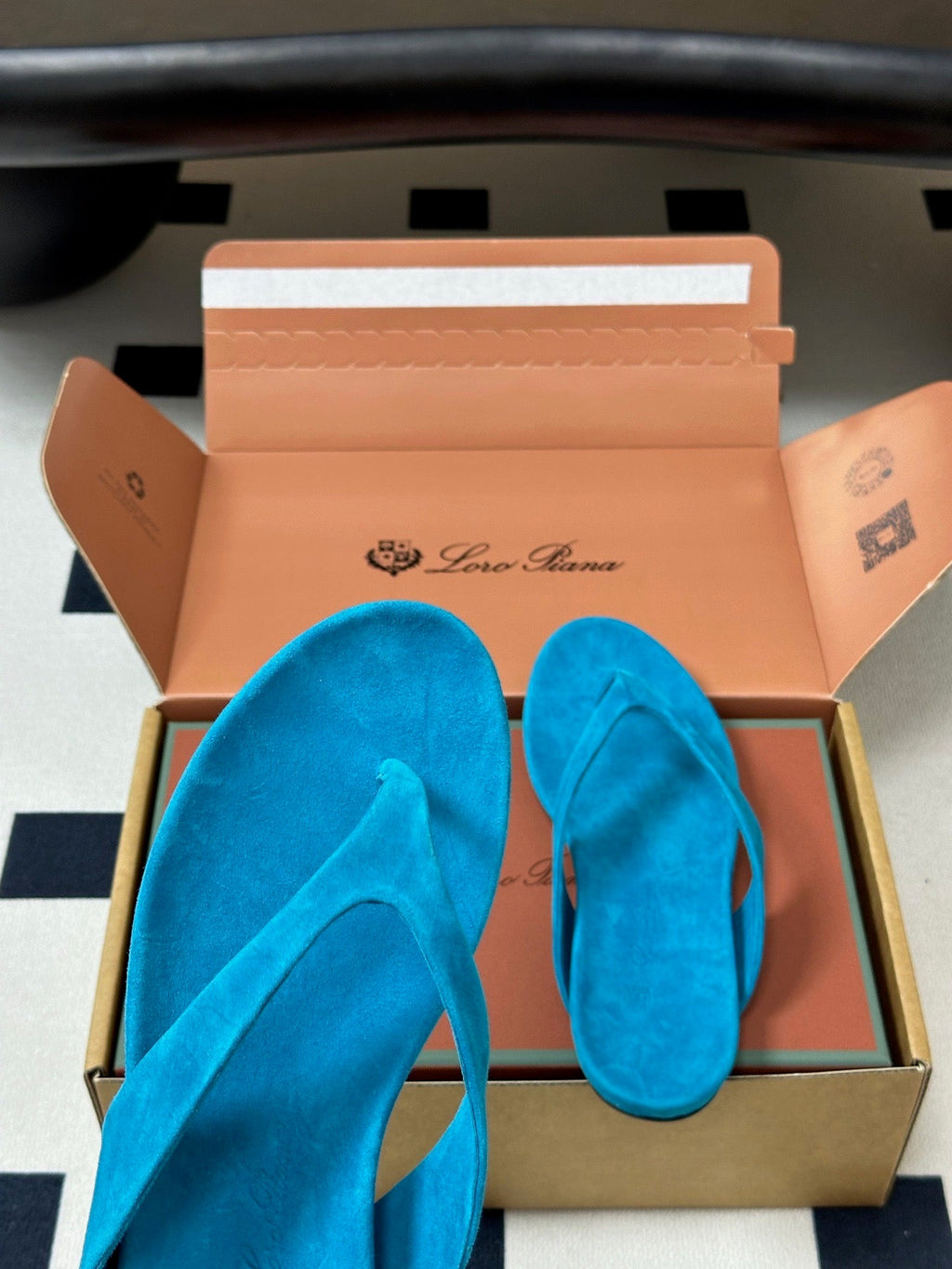 LP 26S THONG SANDALS IN BLUE SUEDE