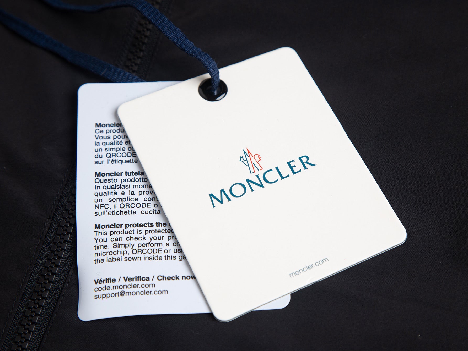 MONCLER 26S JACKET 501