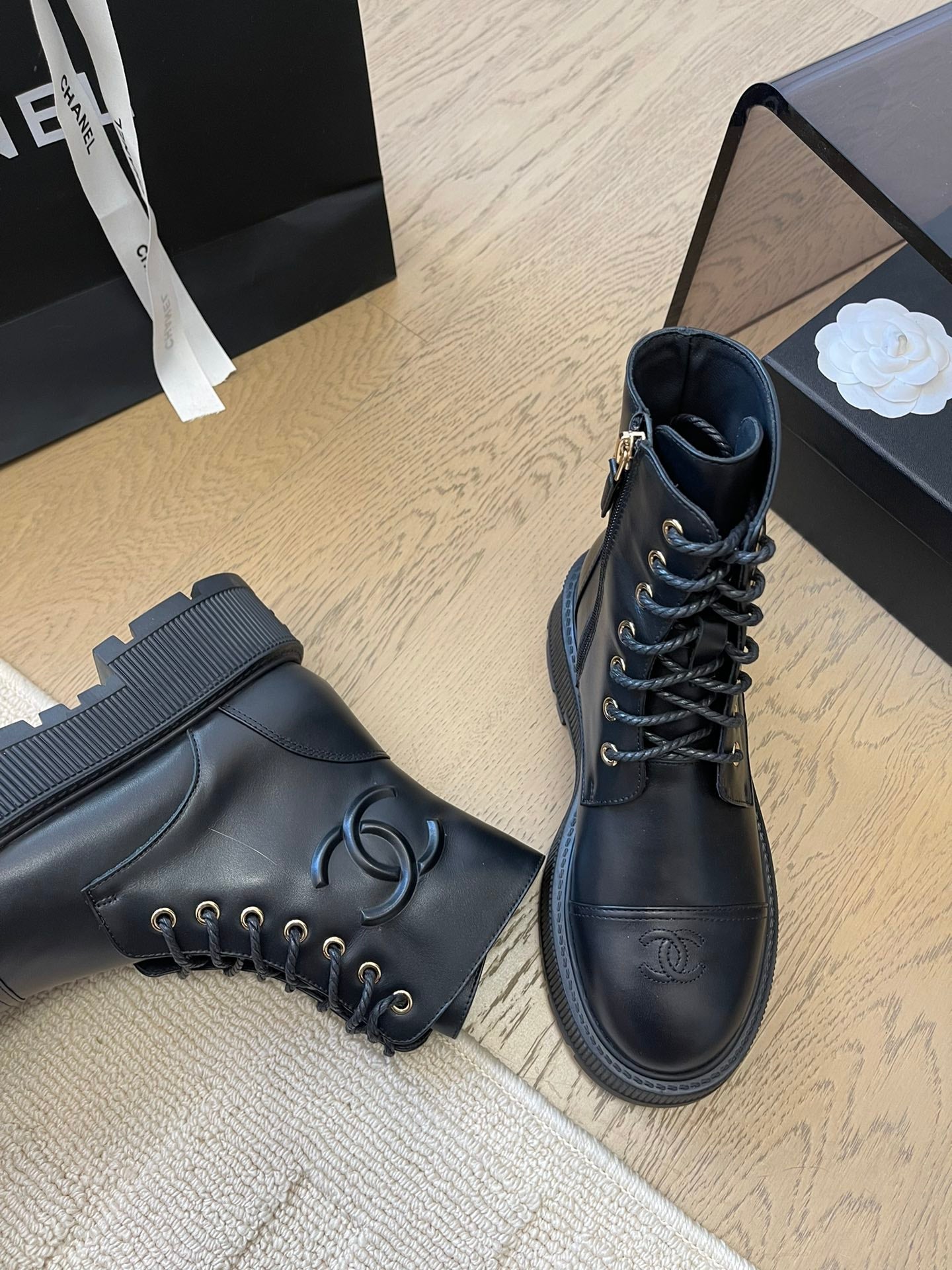 ANKLE BOOTS IN BLACK CALFSKIN 963004