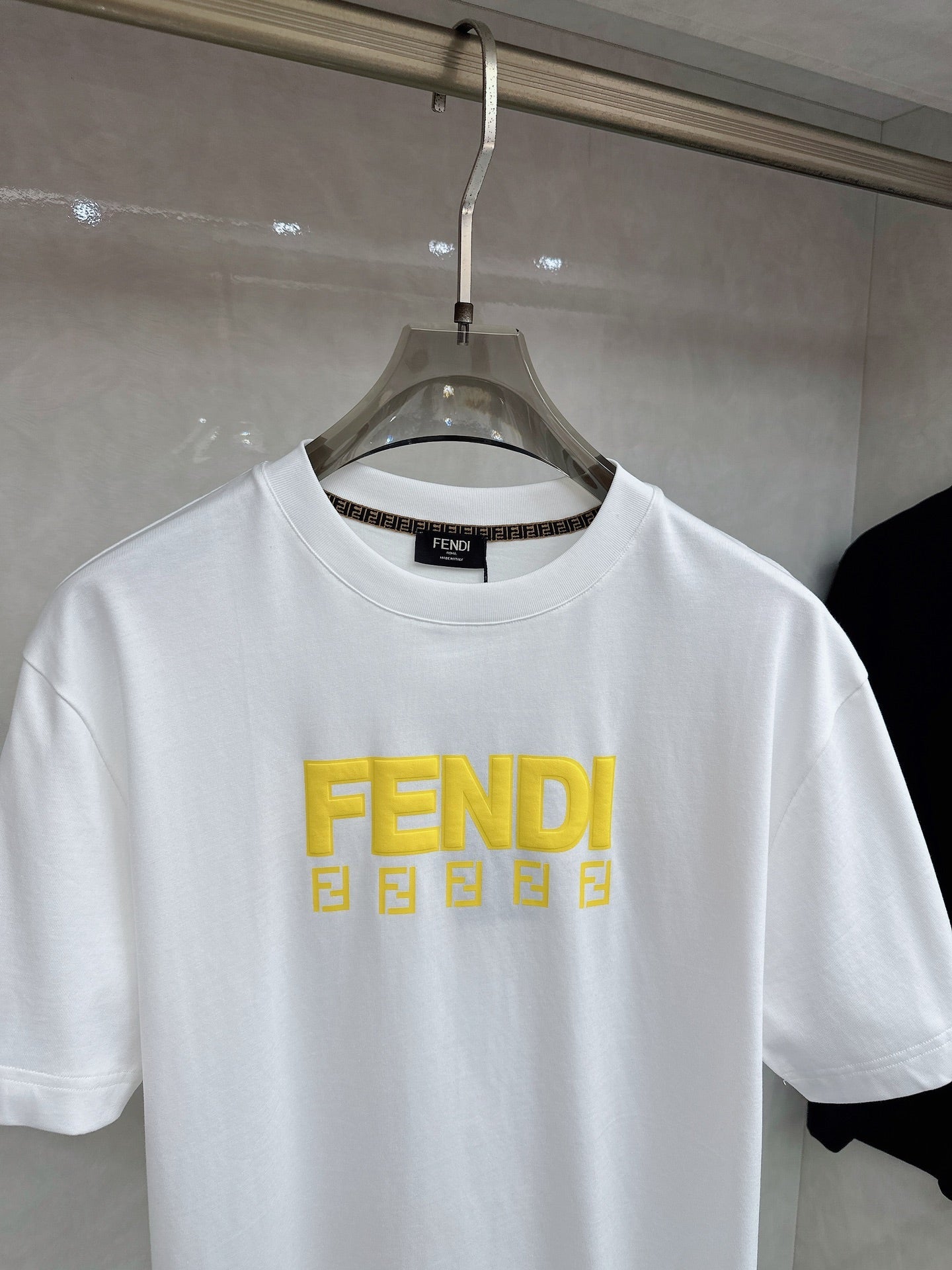 FENDI 26S SHORT SLEEVE T-SHIRT 093