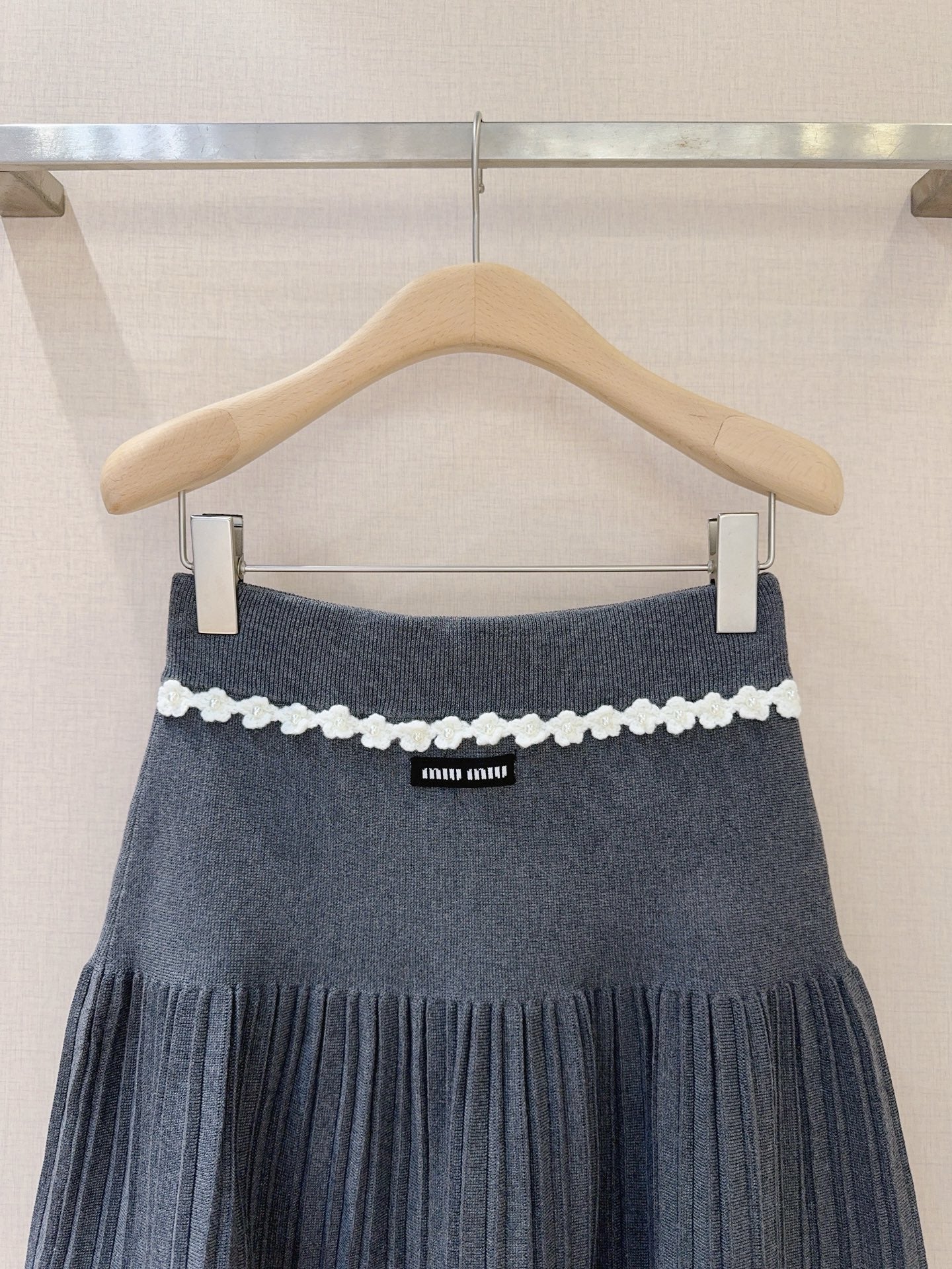 MIUMIU 26S PLEATED KNIT SKIRT 950