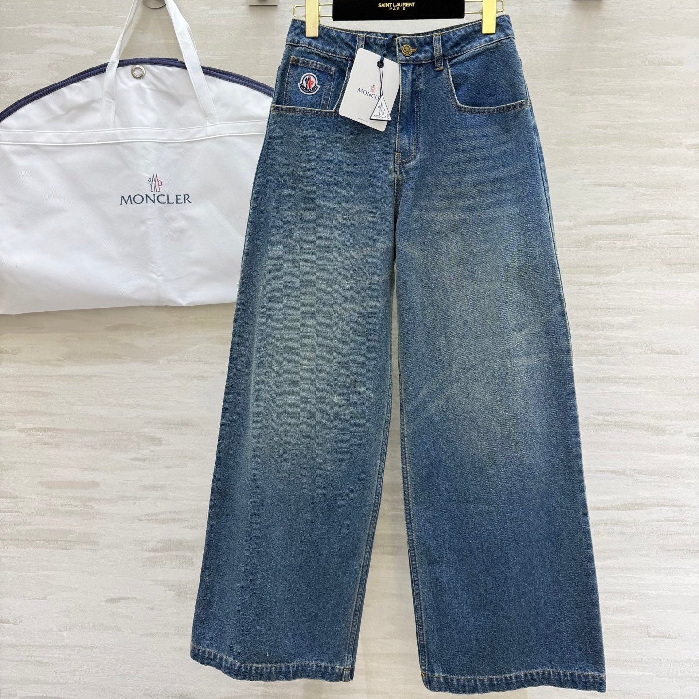 MONCLER 25S STRAIGHT-LEG JEANS 303379