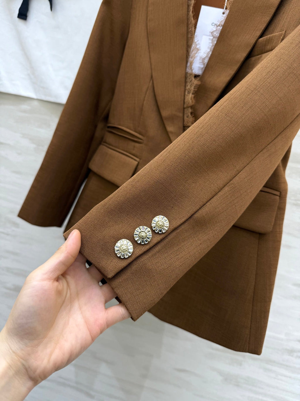 CHANEL 26S LACE-TRIMMED BLAZER 810