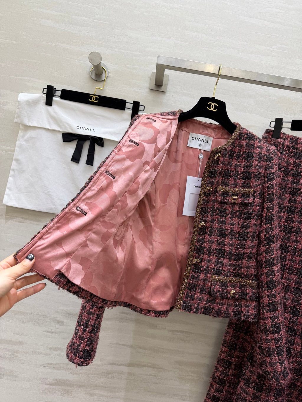 CHANEL 26S WOOL JACKET AND SKIRT SET 925