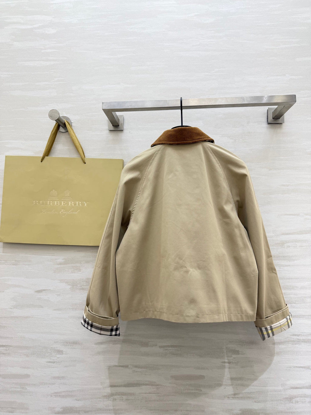 BURBERRY 26S JACKET 407