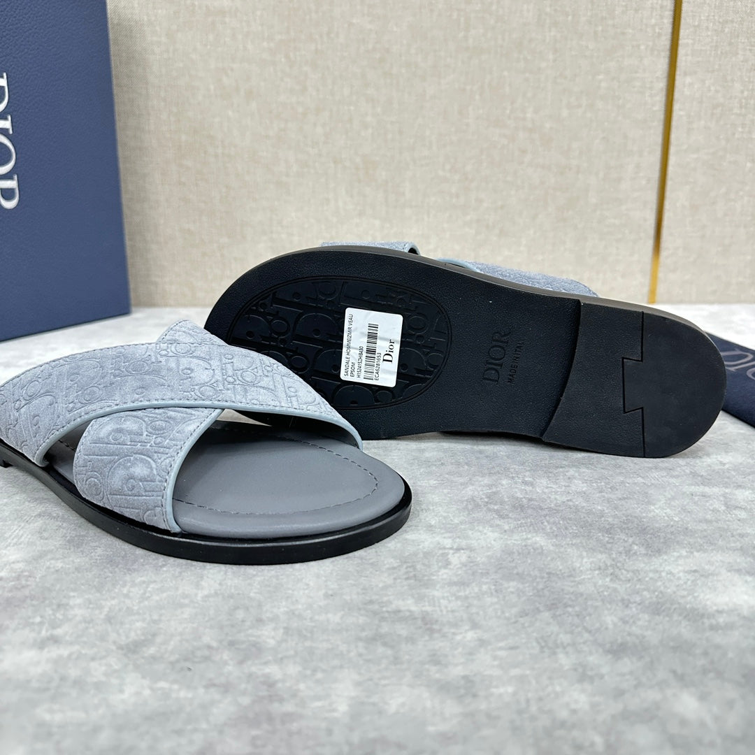 CD ALIAS SANDAL LIGHT GRAY SUEDE