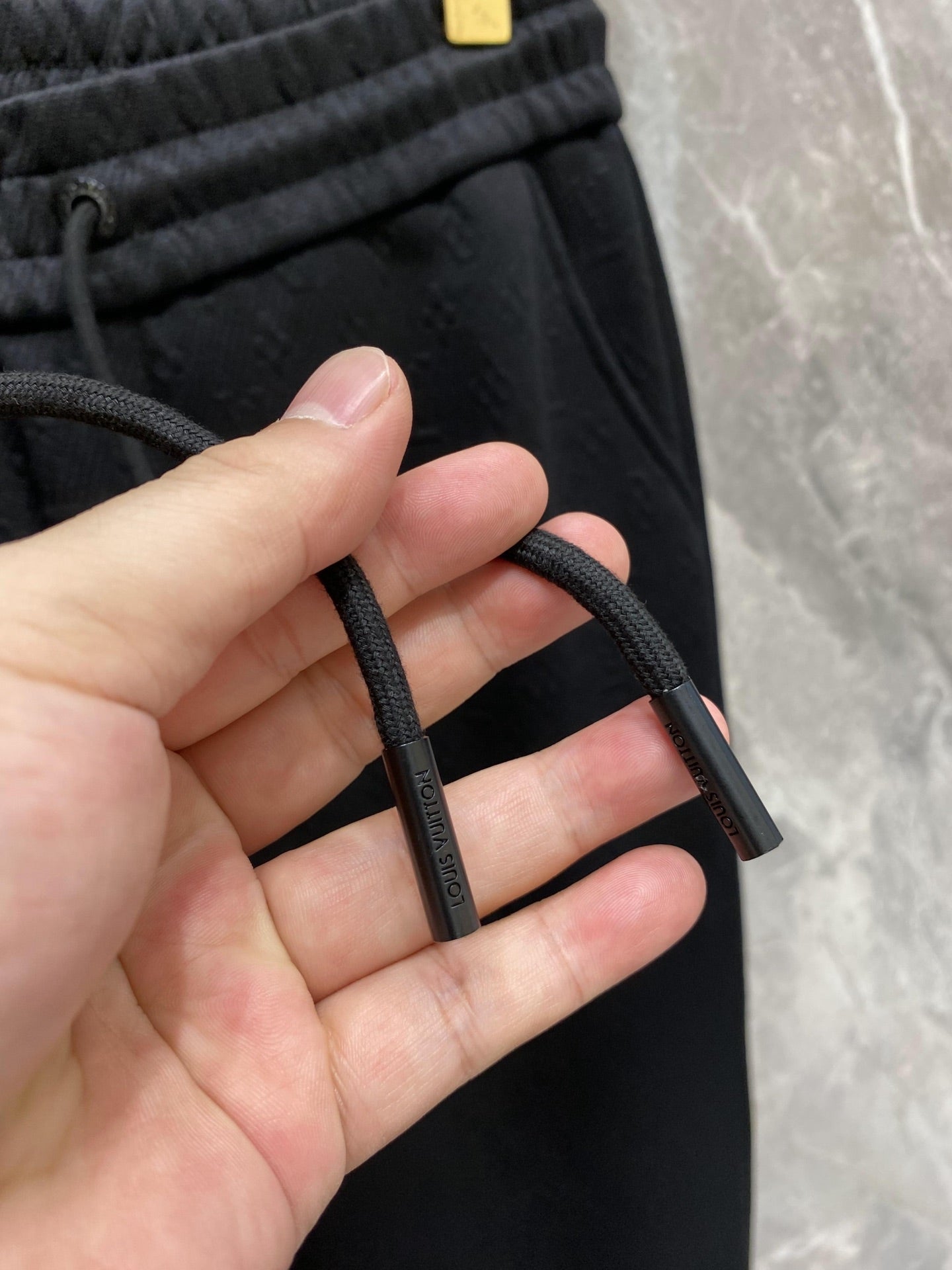 LV BLACK TROUSERS 239481