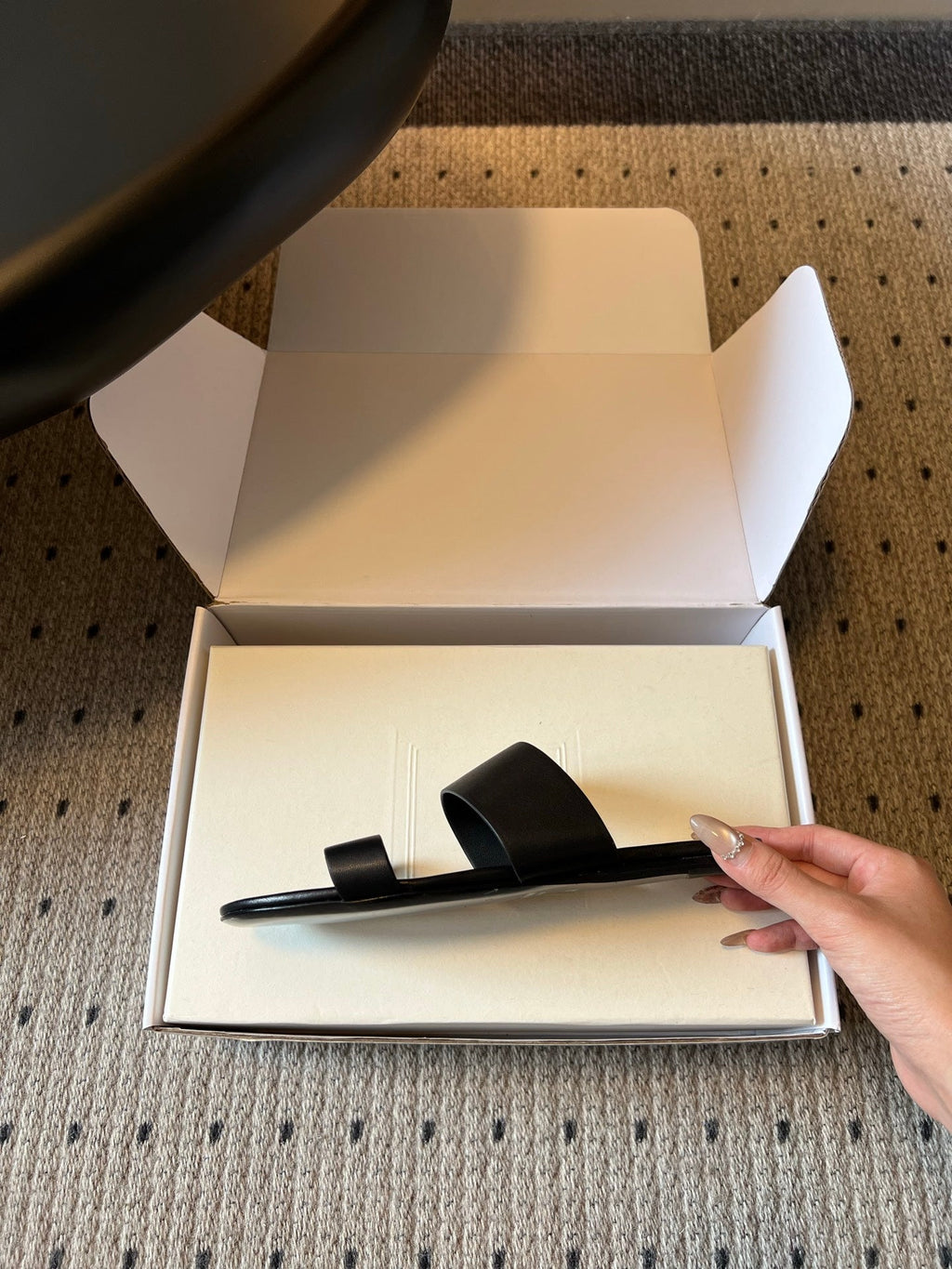 YSL 26S TWO-STRAP SANDALS IN BLACK LAMBSKIN