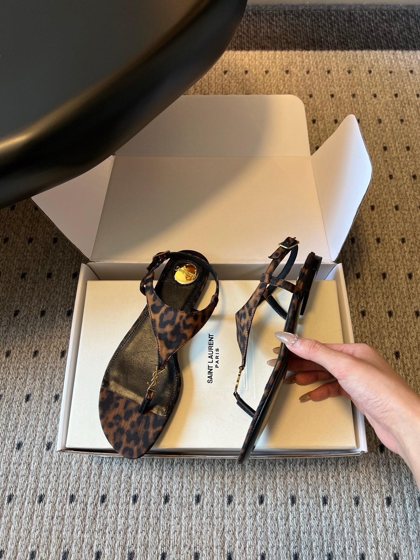 YSL 26S WIDE-STRAP THONG SANDALS IN LEOPARD PRINT FABRIC