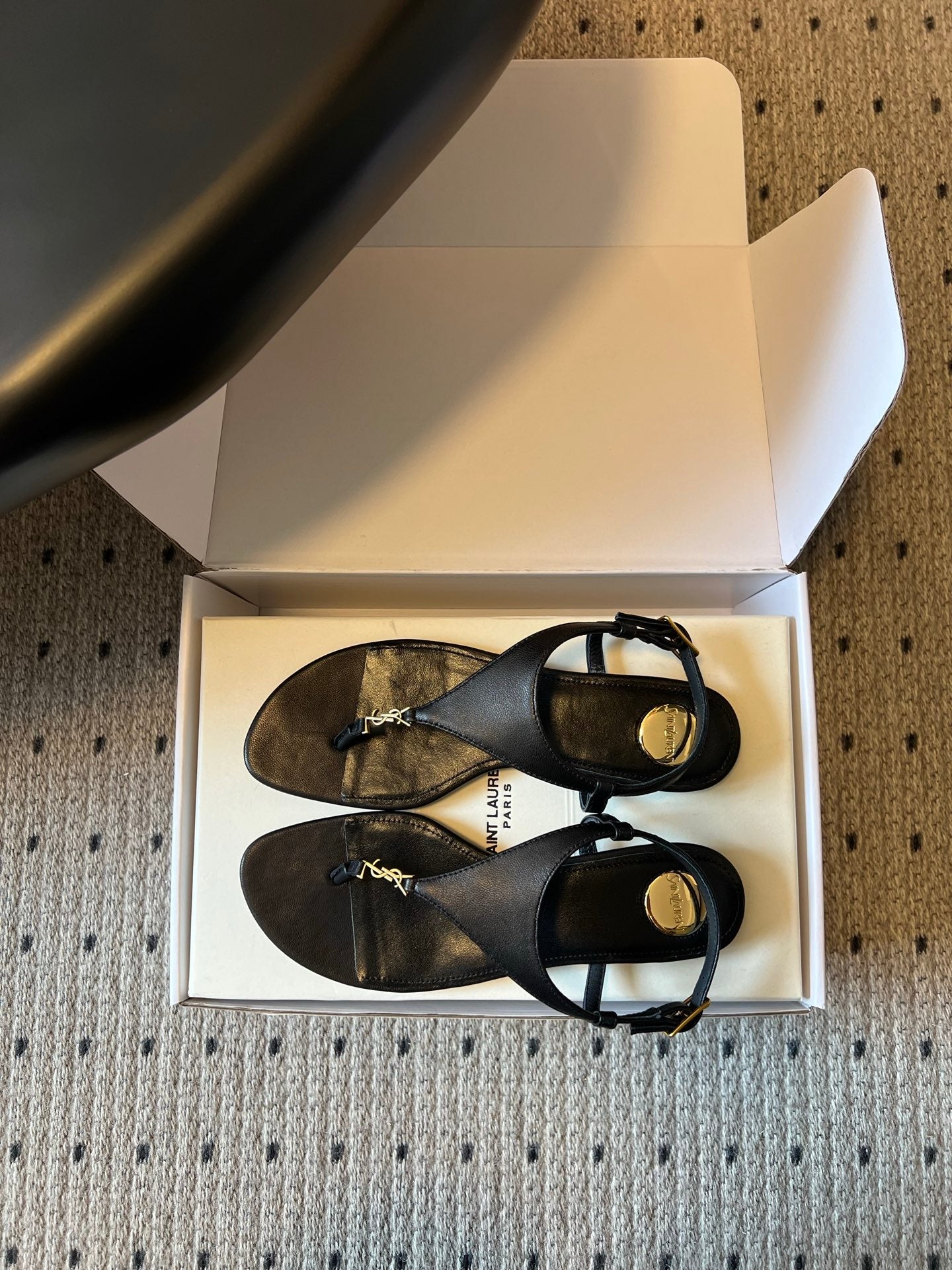 YSL 26S WIDE-STRAP THONG SANDALS IN BLACK CALFSKIN