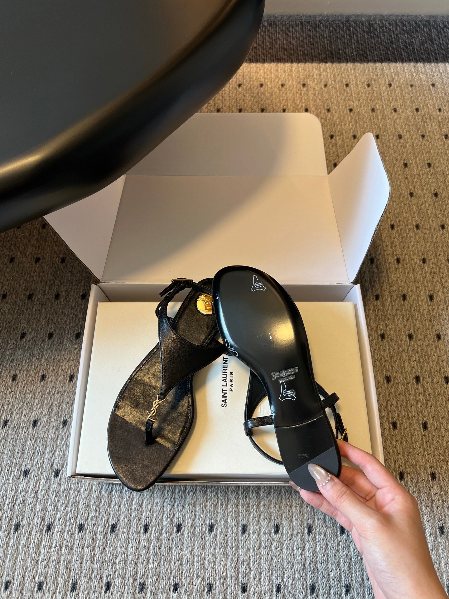 YSL 26S WIDE-STRAP THONG SANDALS IN BLACK CALFSKIN