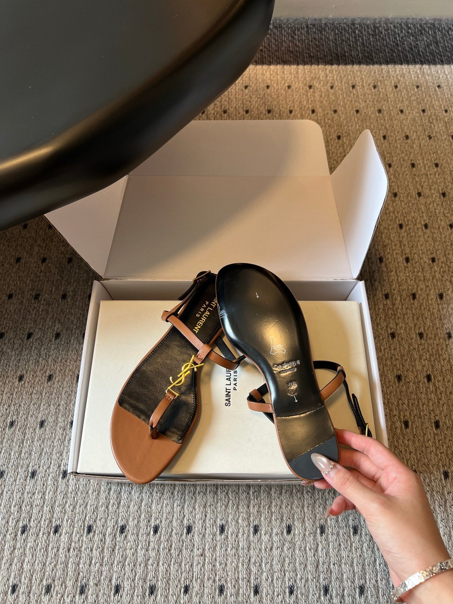 YSL 26S THONG SANDALS IN BROWN CALFSKIN WITH GOLD HARDWARE