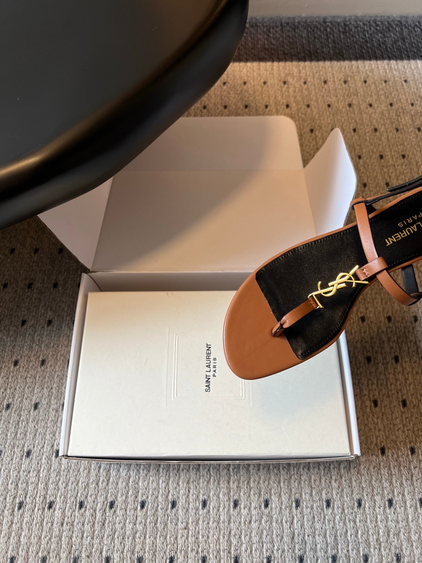 YSL 26S THONG SANDALS IN BROWN CALFSKIN WITH GOLD HARDWARE