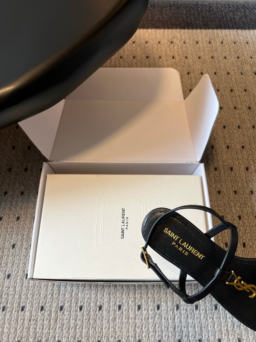 YSL 26S THONG SANDALS IN BLACK CALFSKIN WITH GOLD HARDWARE