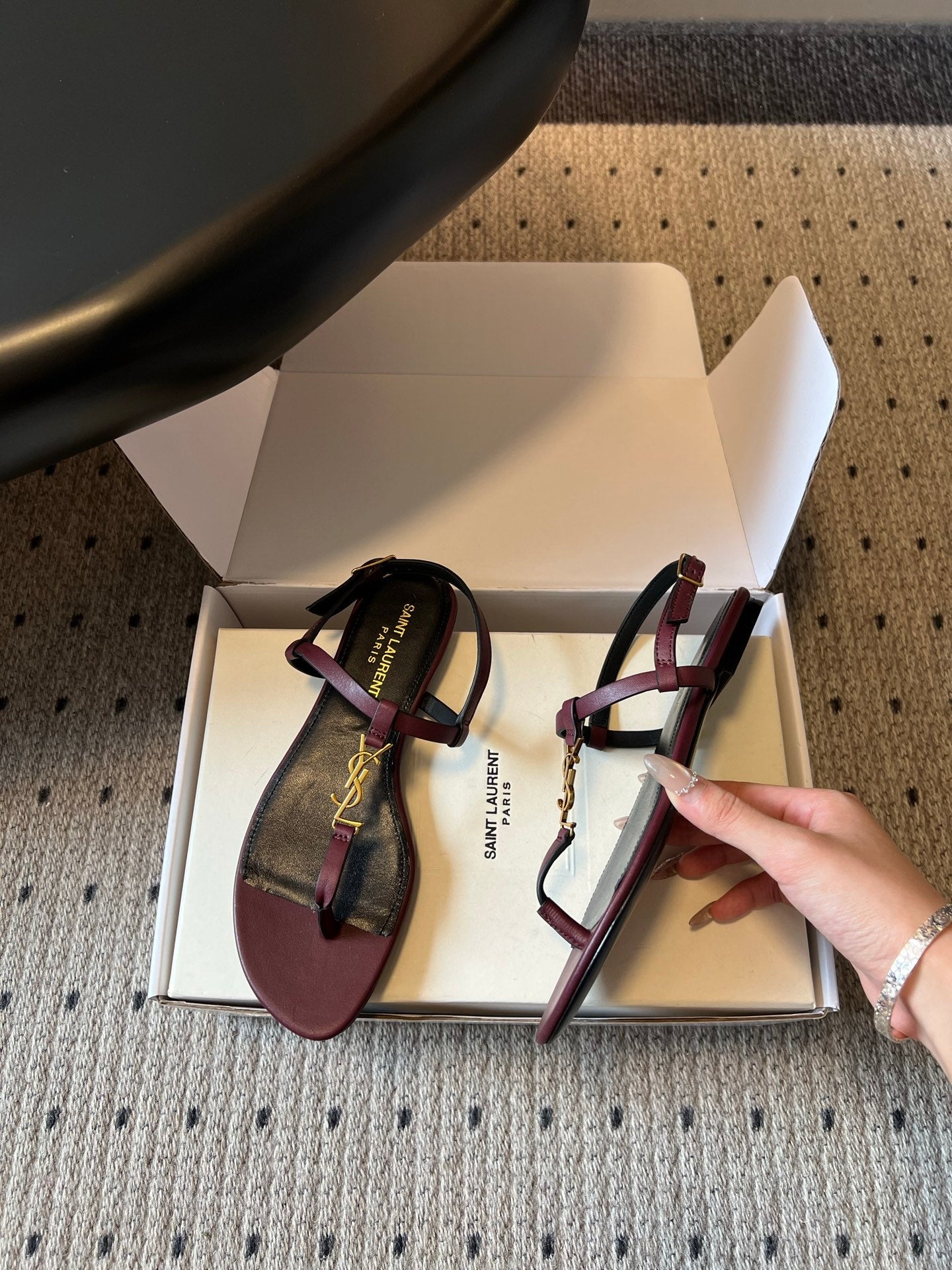 YSL 26S THONG SANDALS IN DARK RED CALFSKIN WITH GOLD HARDWARE