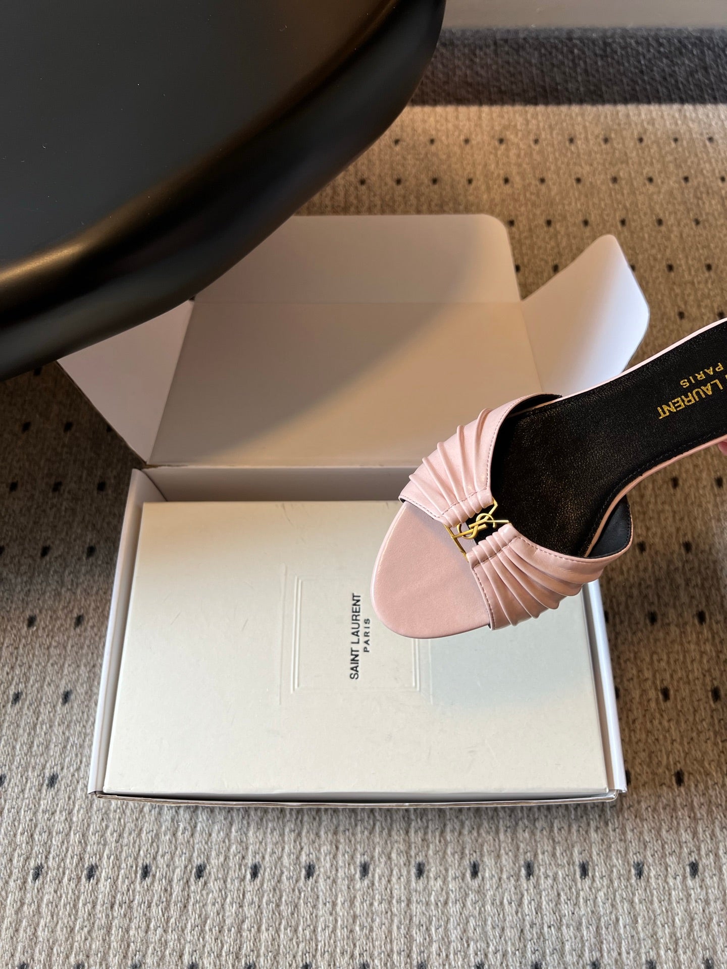 YSL 26S BABYLONE FLAT MULES IN LIGHT PINK LAMBSKIN