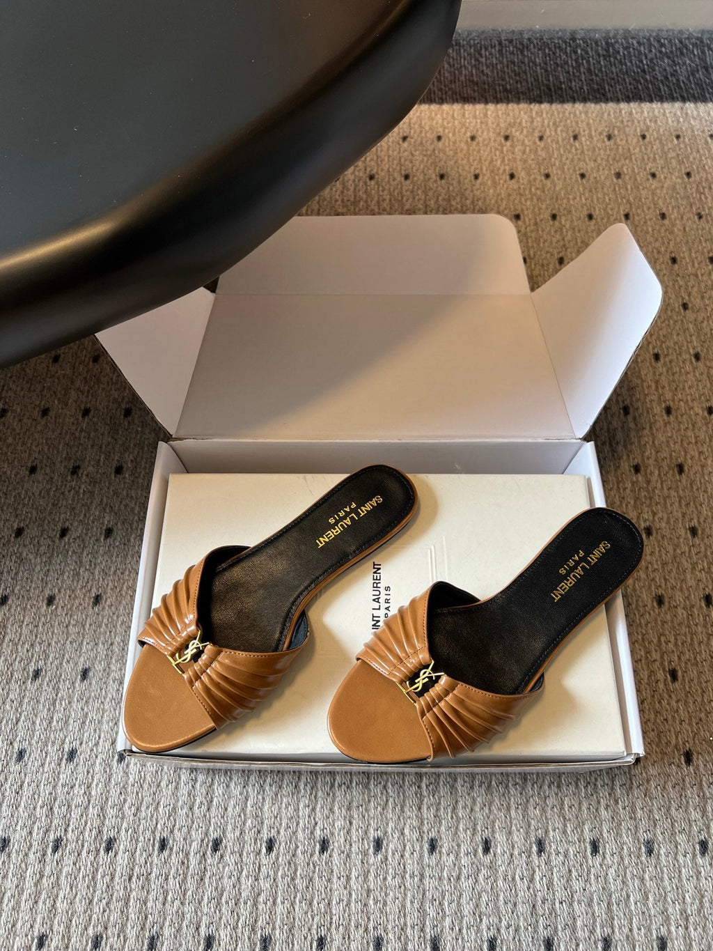 YSL 26S BABYLONE FLAT MULES IN BROWN LAMBSKIN