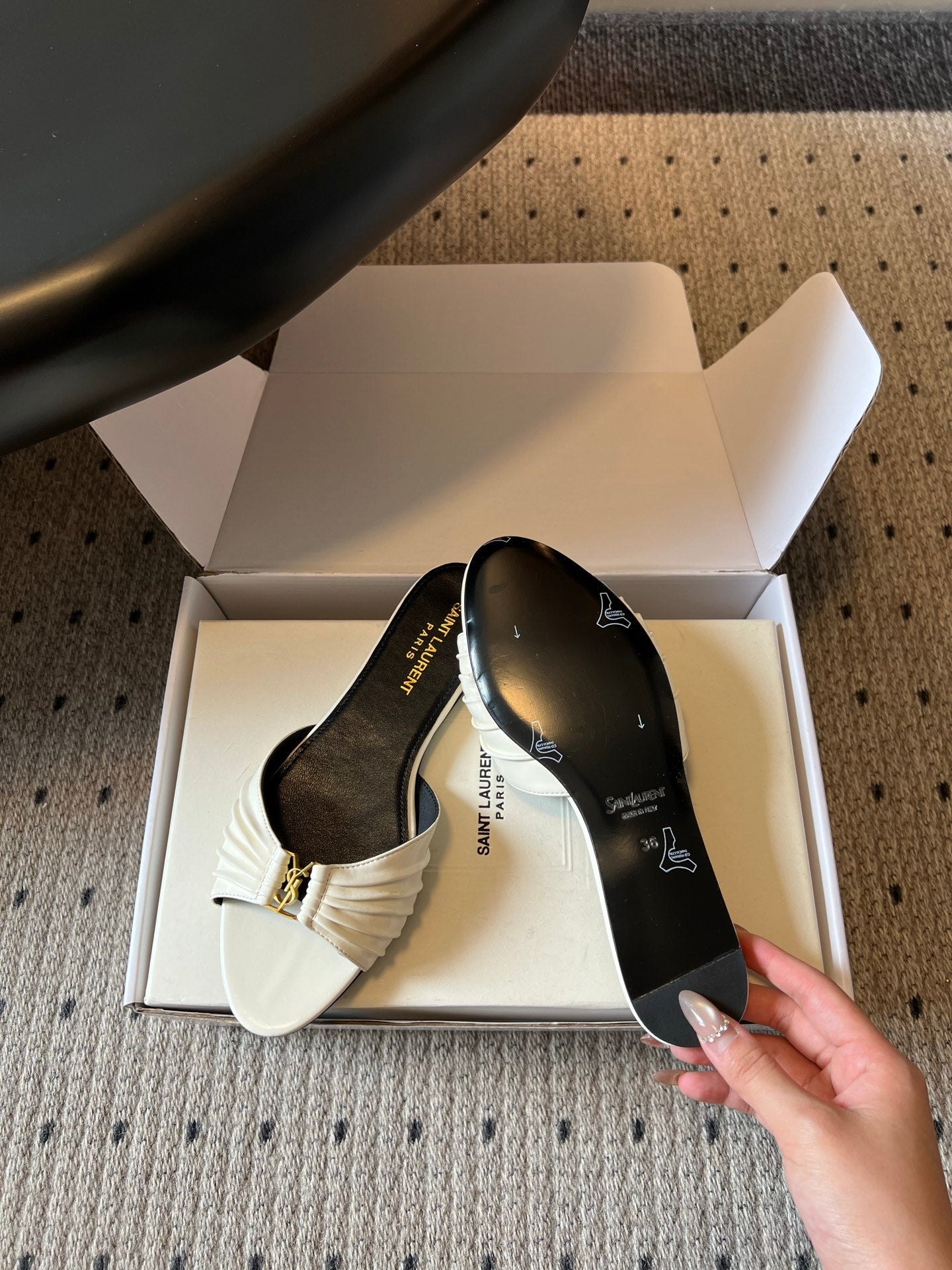 YSL 26S BABYLONE FLAT MULES IN WHITE LAMBSKIN