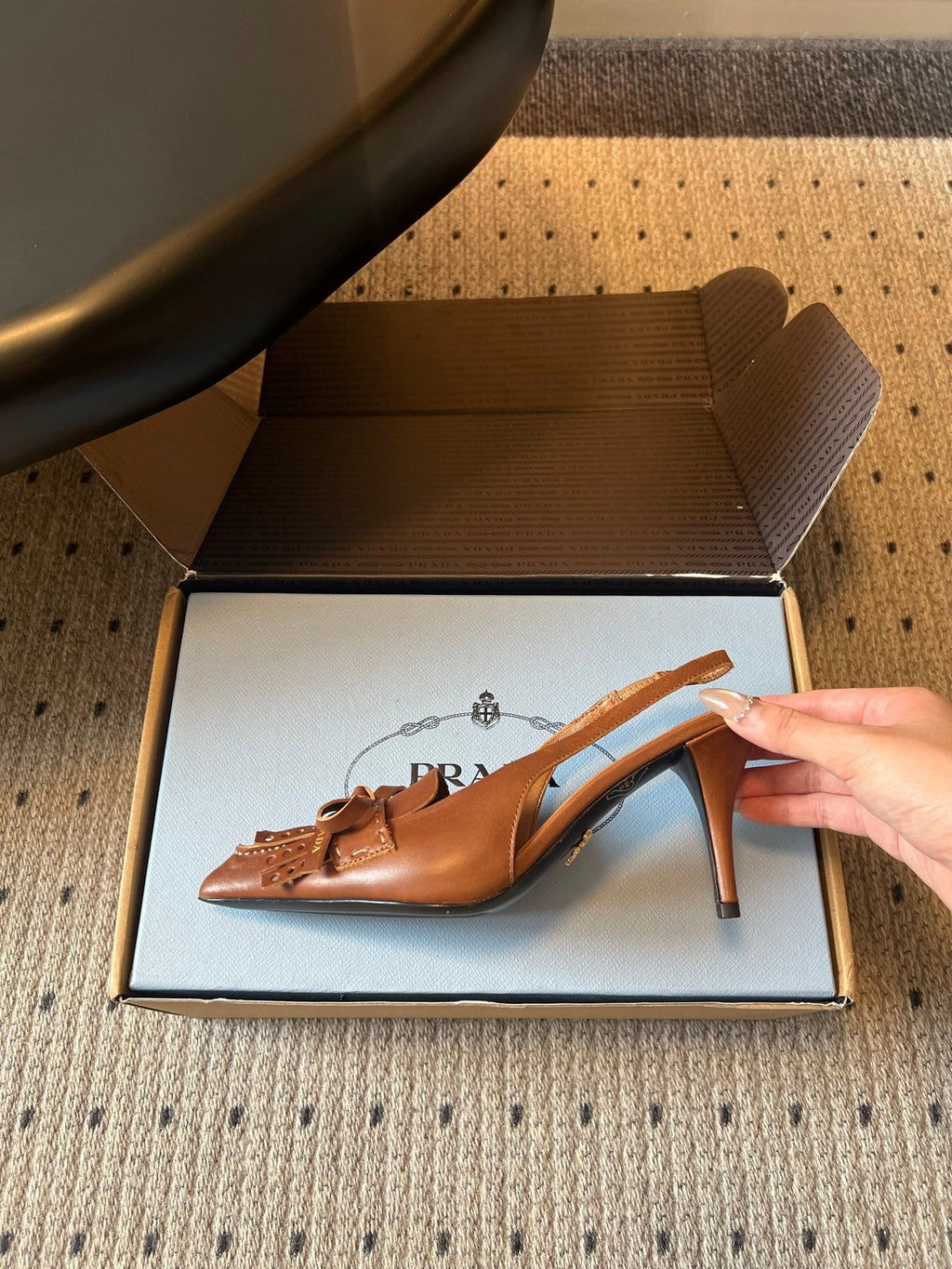 PRADA 26S POINTED TOE FRINGE BOW SLINGBACK PUMPS 85MM IN CARAMEL BROWN CALFSKIN