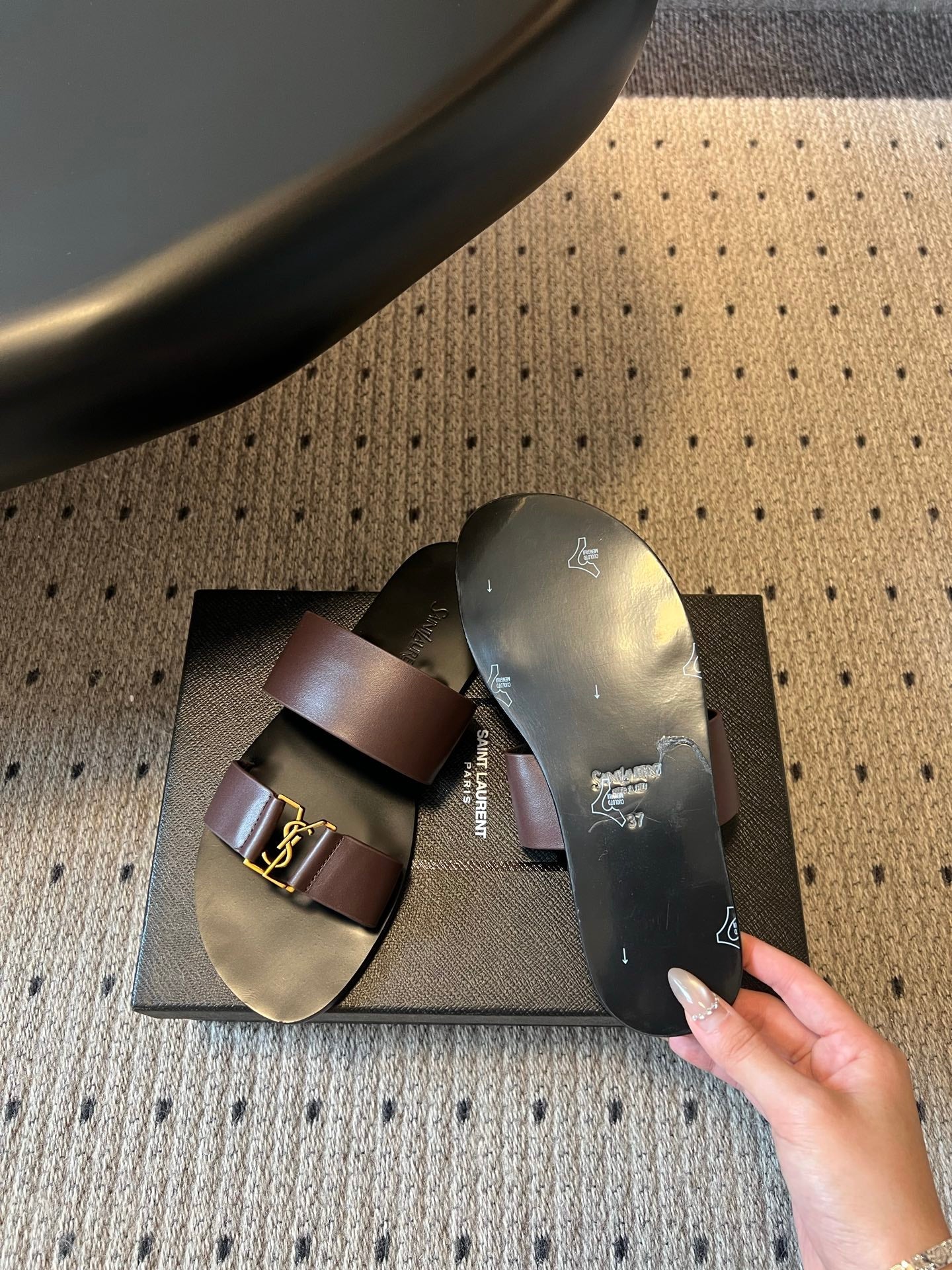 YSL 26S DOUBLE-STRAP SANDALS IN DARK BROWN CALFSKIN