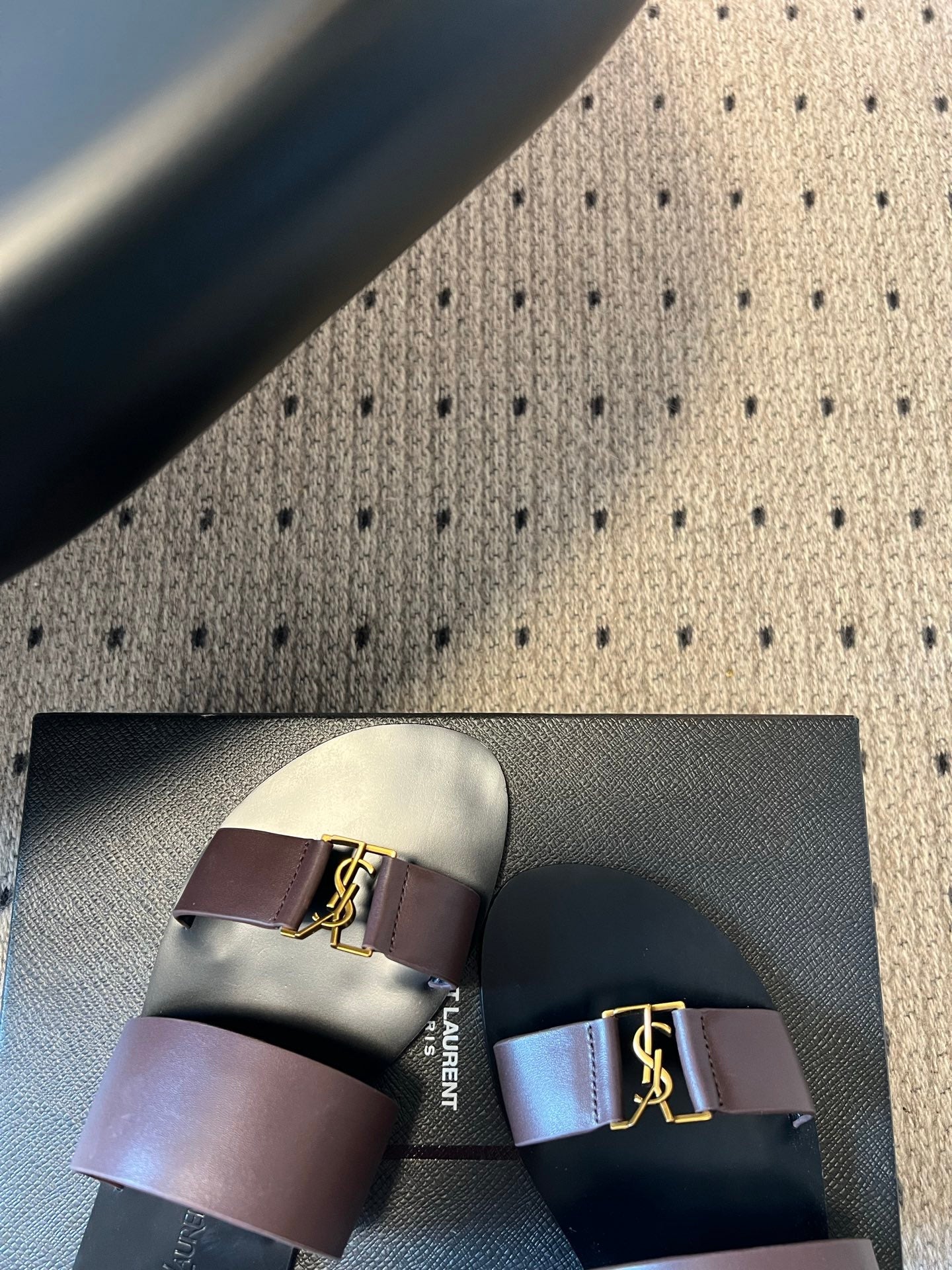 YSL 26S DOUBLE-STRAP SANDALS IN DARK BROWN CALFSKIN