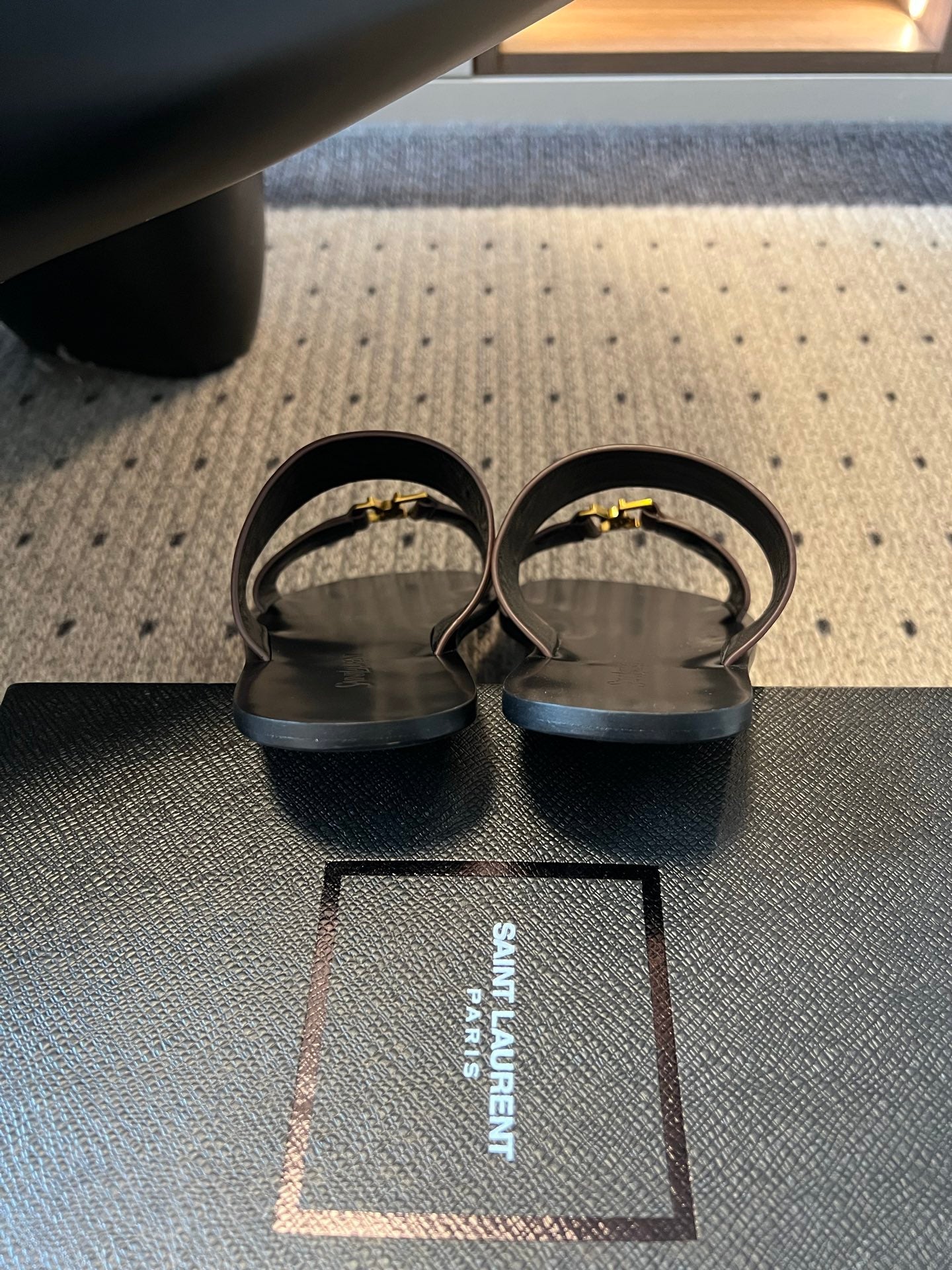 YSL 26S DOUBLE-STRAP SANDALS IN DARK BROWN CALFSKIN