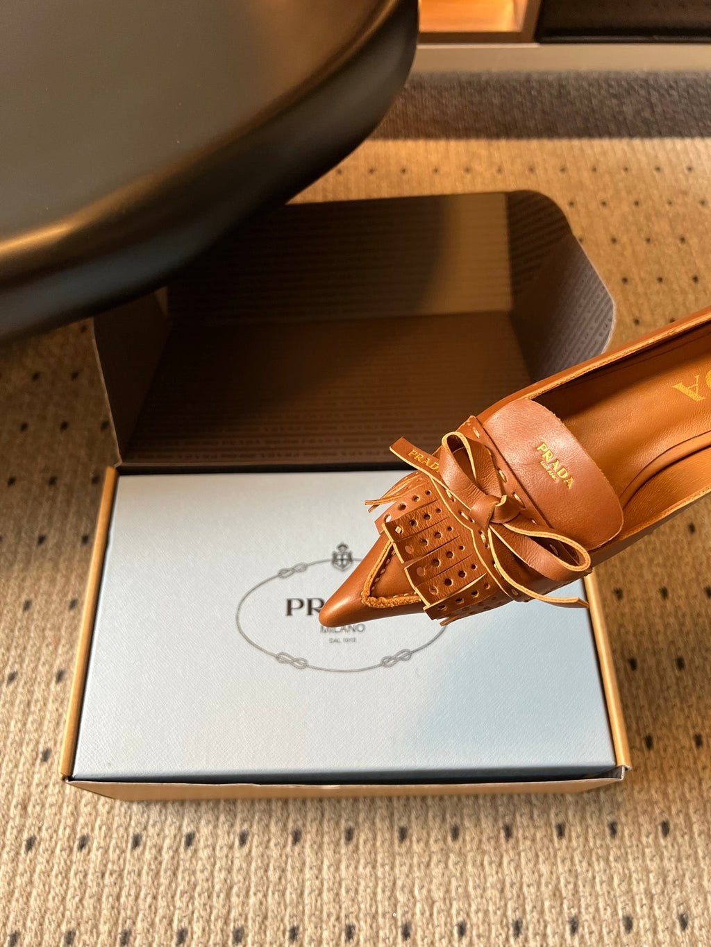 PRADA 26S POINTED TOE BOW FRINGE PUMPS 50MM IN CARAMEL BROWN CALFSKIN
