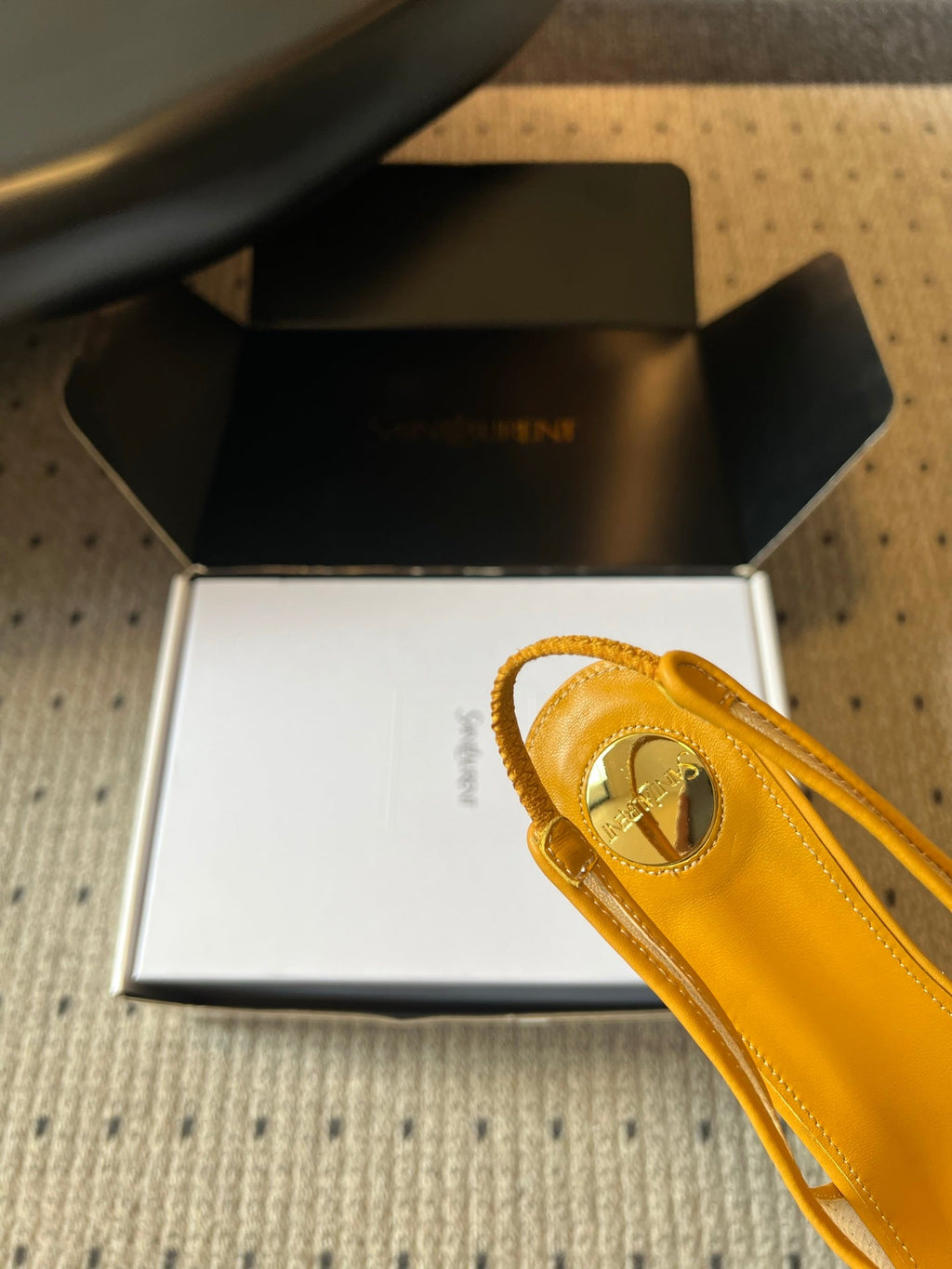 YSL 26S HEELED SLINGBACKS 60 MM IN MUSTARD YELLOW LAMBSKIN AND BEIGE MESH